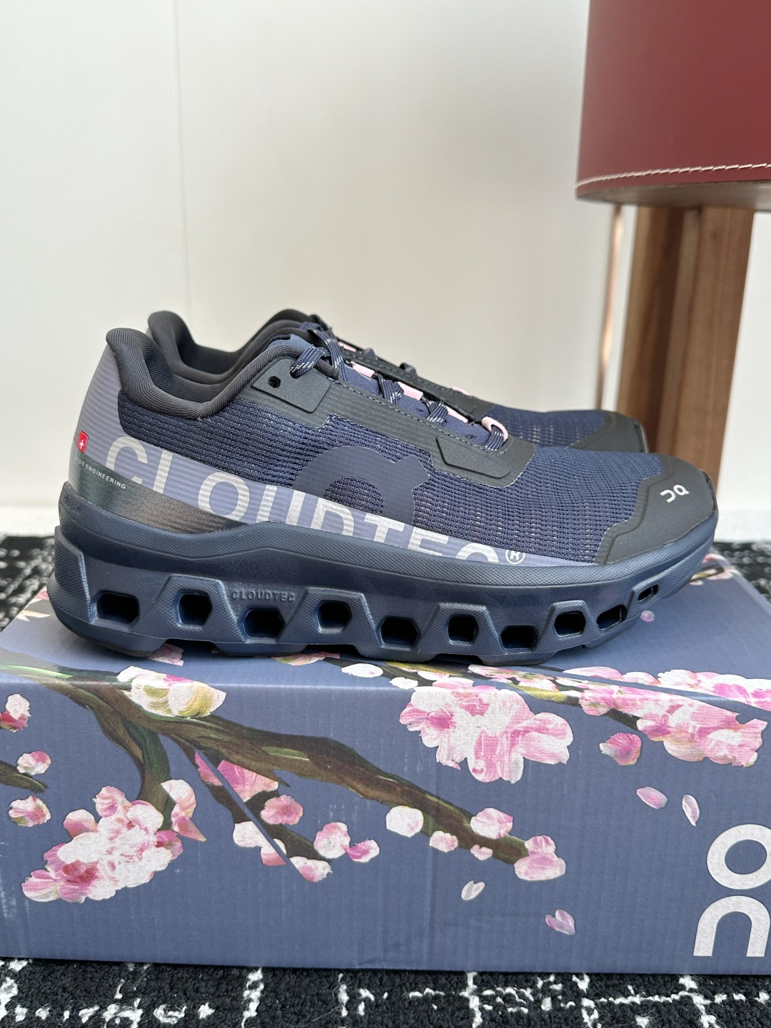 东莞原单
Cloudmonster Void 网眼小怪兽 舒适透气百搭 缓震防滑耐磨 休闲运动跑步鞋！
