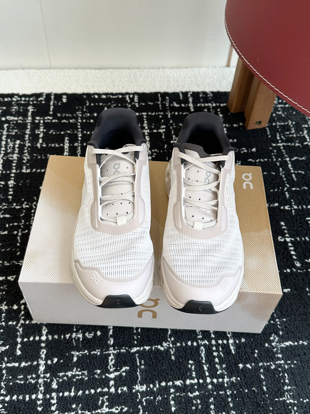 东莞原单
Cloudmonster Void 网眼小怪兽 舒适透气百搭 缓震防滑耐磨 休闲运动跑步鞋！
