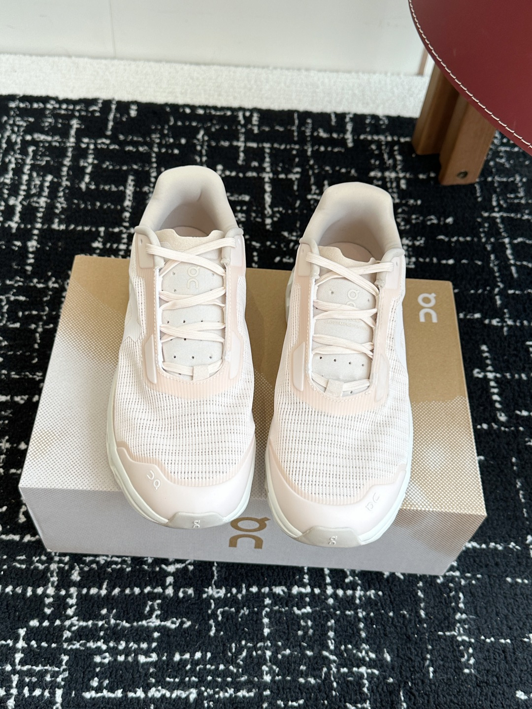 东莞原单
Cloudmonster Void 网眼小怪兽 舒适透气百搭 缓震防滑耐磨 休闲运动跑步鞋！
