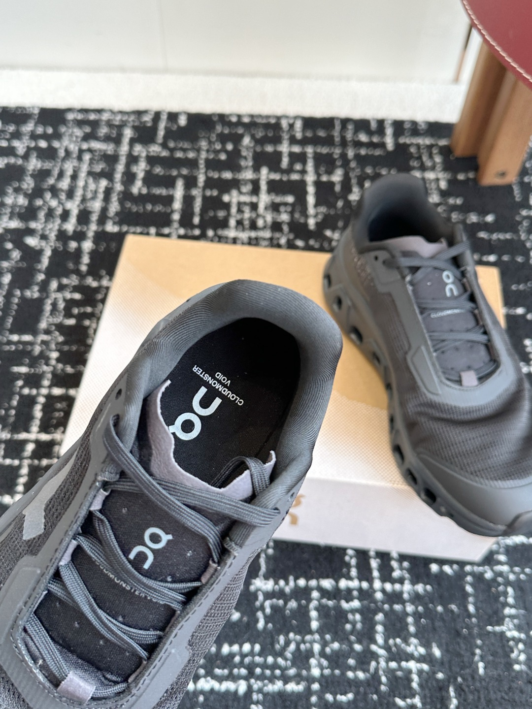 东莞原单
Cloudmonster Void 网眼小怪兽 舒适透气百搭 缓震防滑耐磨 休闲运动跑步鞋！
