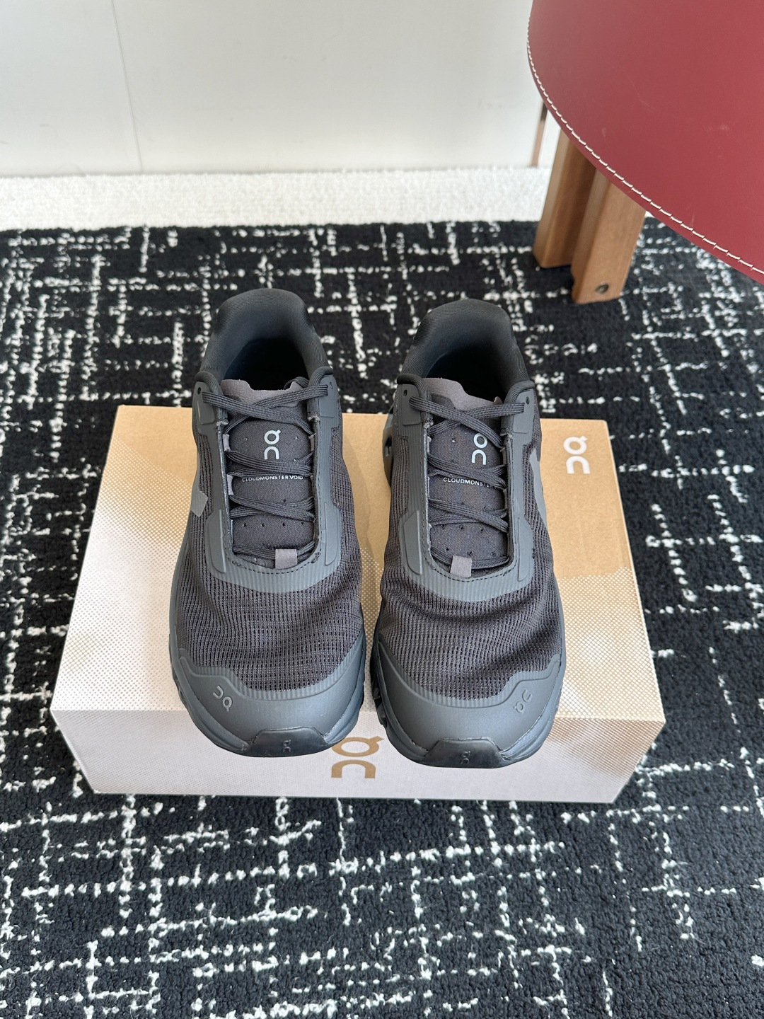 东莞原单
Cloudmonster Void 网眼小怪兽 舒适透气百搭 缓震防滑耐磨 休闲运动跑步鞋！
