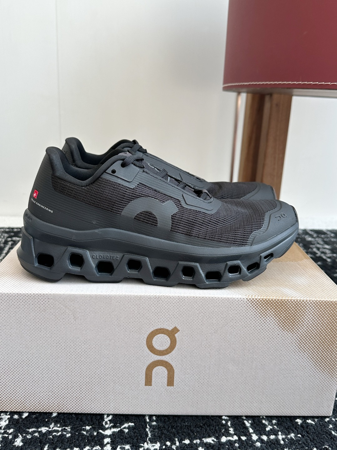 东莞原单
Cloudmonster Void 网眼小怪兽 舒适透气百搭 缓震防滑耐磨 休闲运动跑步鞋！
