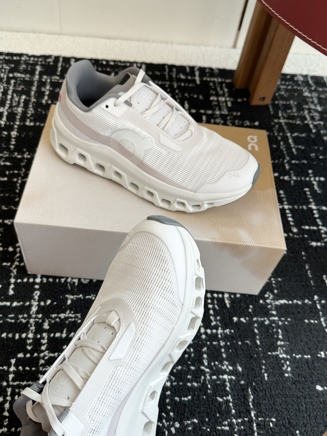 东莞原单
Cloudmonster Void 网眼小怪兽 舒适透气百搭 缓震防滑耐磨 休闲运动跑步鞋！
