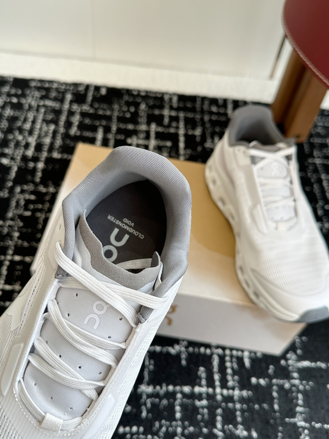 东莞原单
Cloudmonster Void 网眼小怪兽 舒适透气百搭 缓震防滑耐磨 休闲运动跑步鞋！
