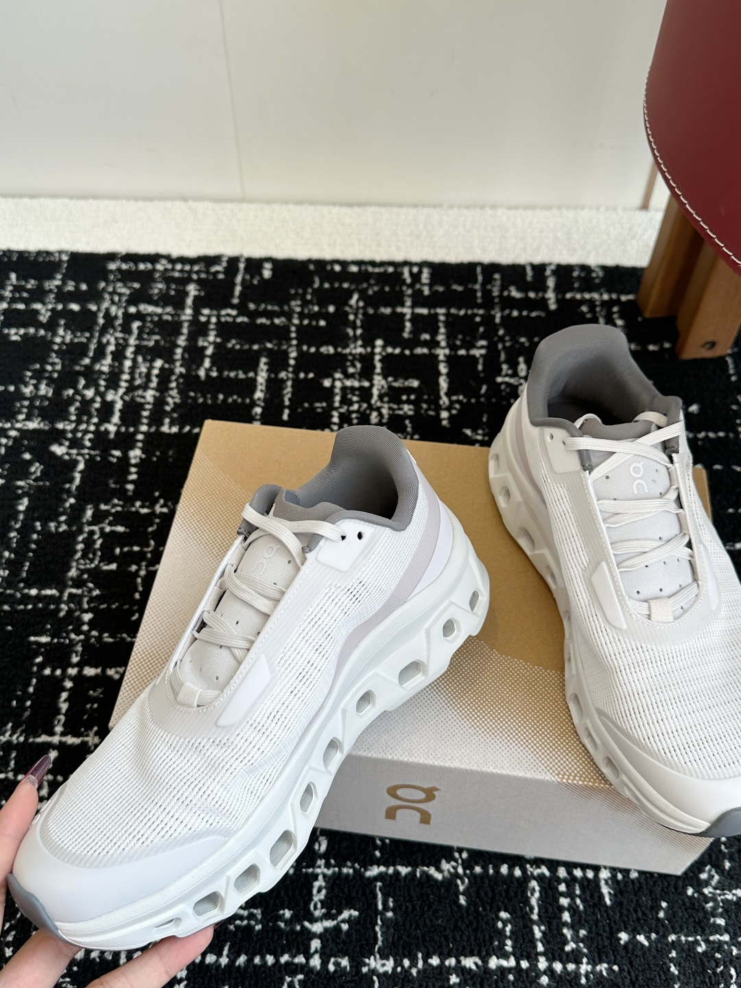 东莞原单
Cloudmonster Void 网眼小怪兽 舒适透气百搭 缓震防滑耐磨 休闲运动跑步鞋！
