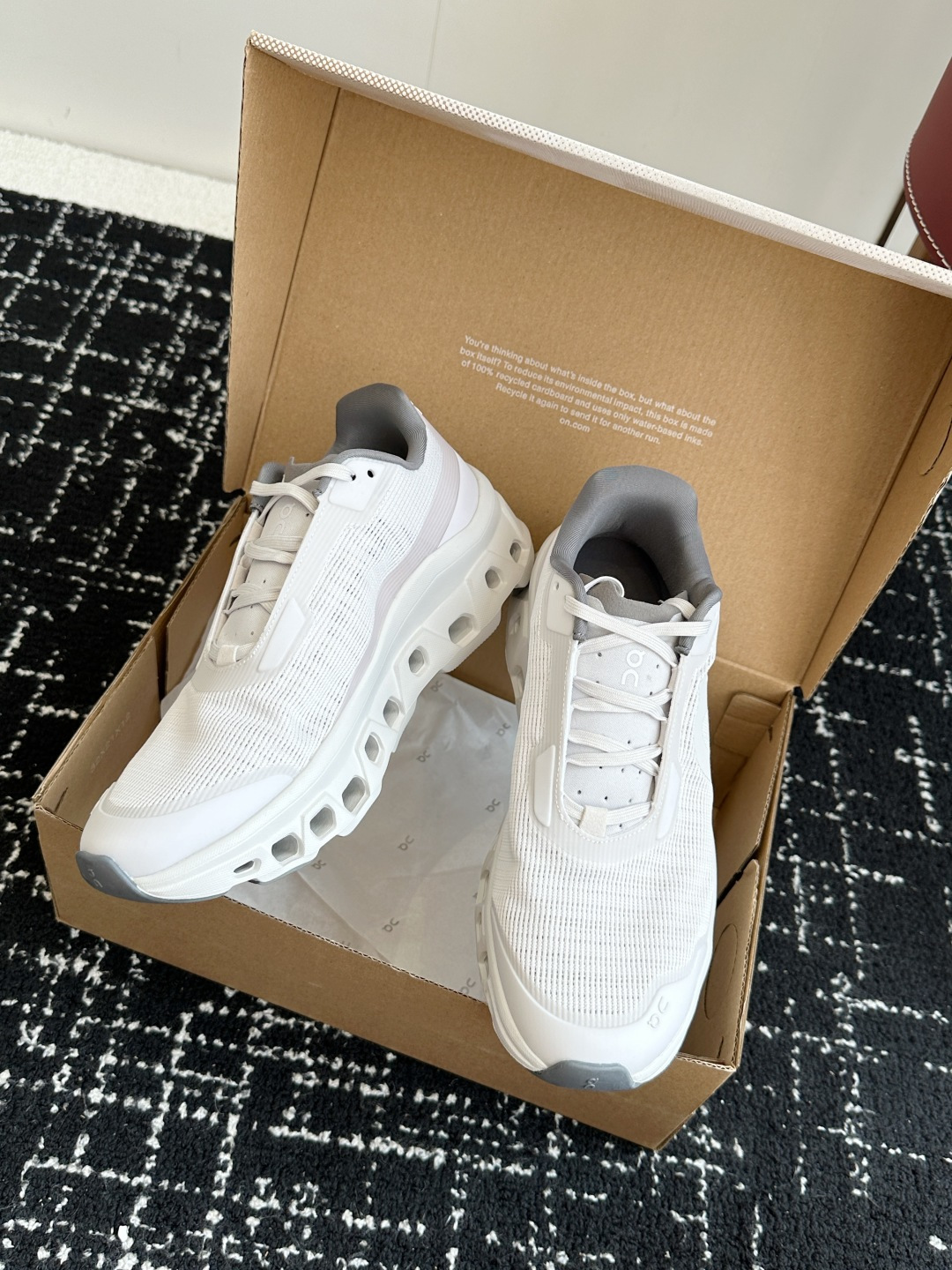 东莞原单
Cloudmonster Void 网眼小怪兽 舒适透气百搭 缓震防滑耐磨 休闲运动跑步鞋！
