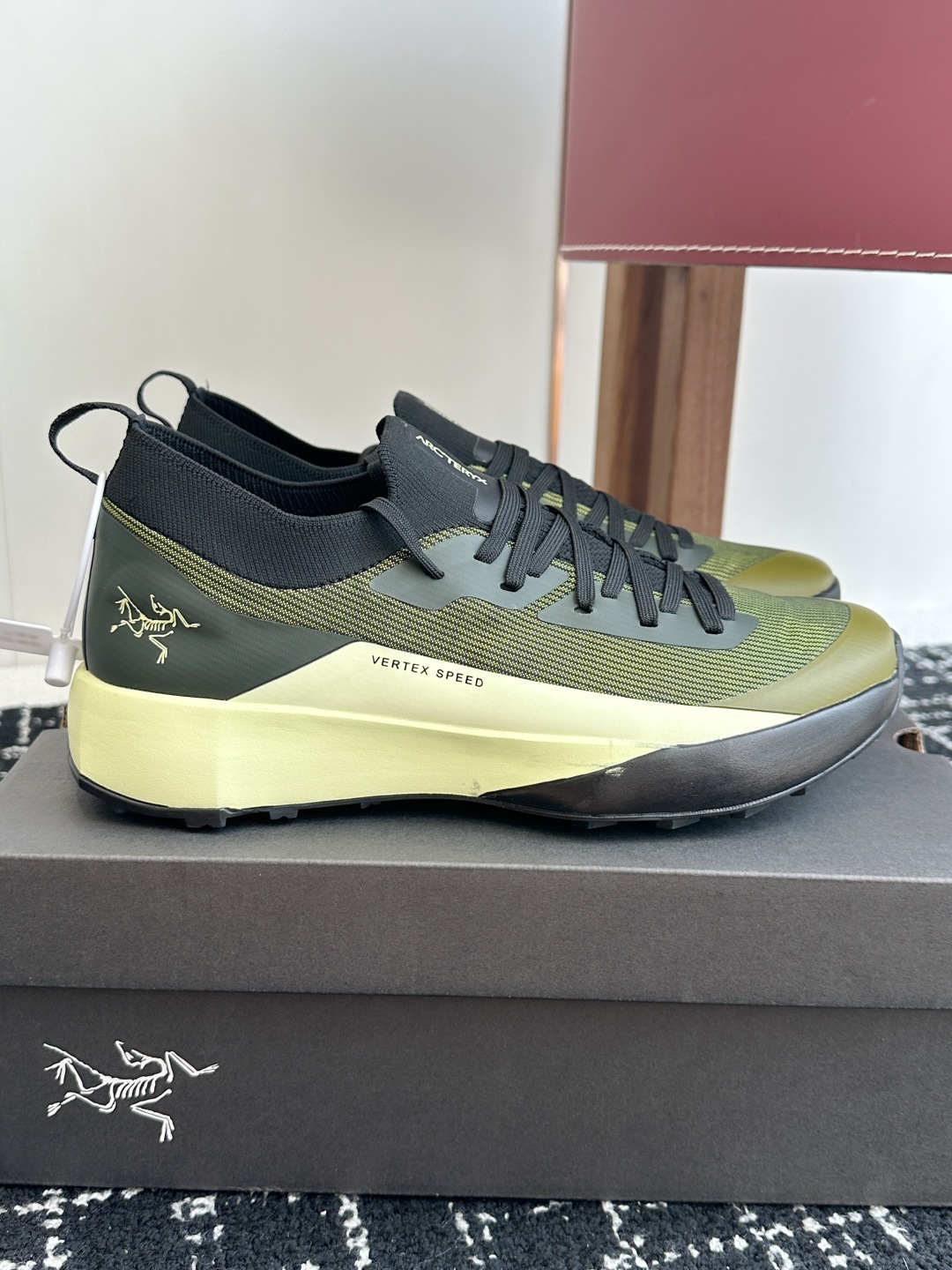东莞代购级
始祖鸟 ARC'TERYX 登山鞋徒步鞋,为男女户外爱好者共同打造,不仅是探险途中的得力伙