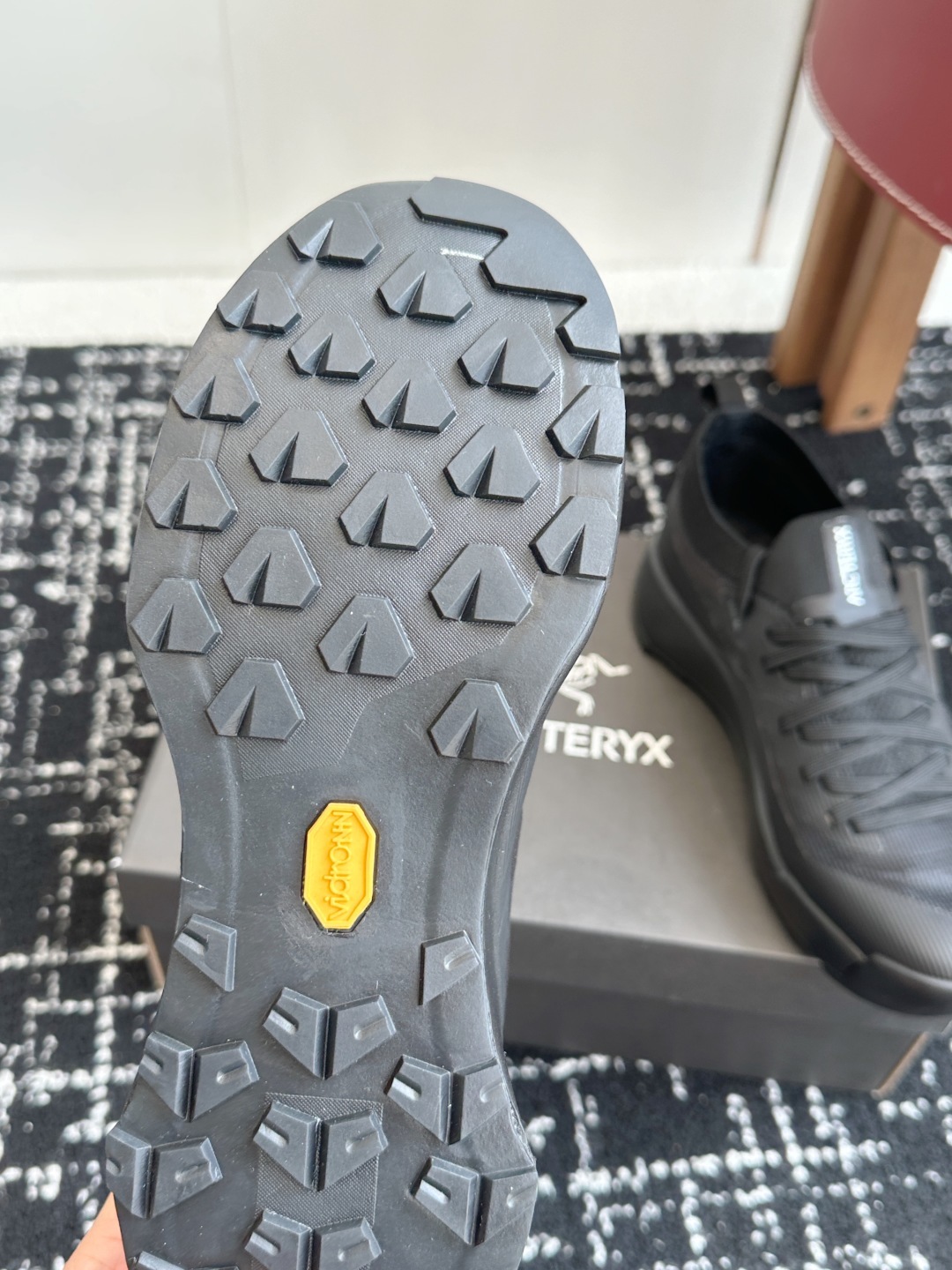 东莞代购级
始祖鸟 ARC'TERYX 登山鞋徒步鞋,为男女户外爱好者共同打造,不仅是探险途中的得力伙