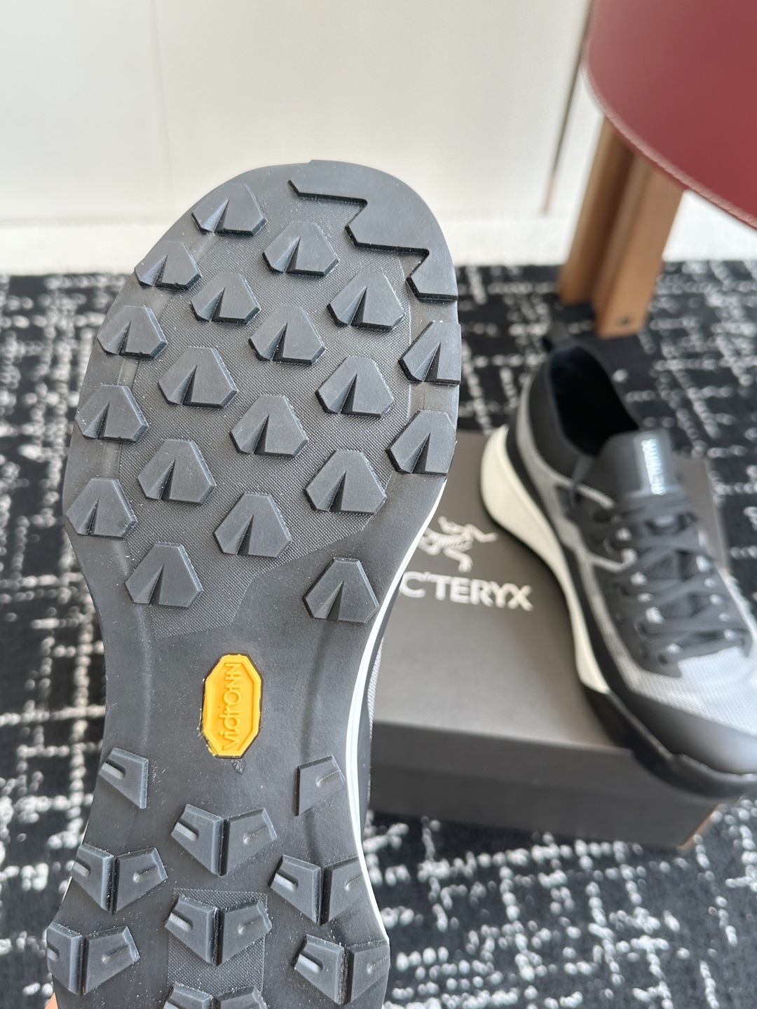 东莞代购级
始祖鸟 ARC'TERYX 登山鞋徒步鞋,为男女户外爱好者共同打造,不仅是探险途中的得力伙