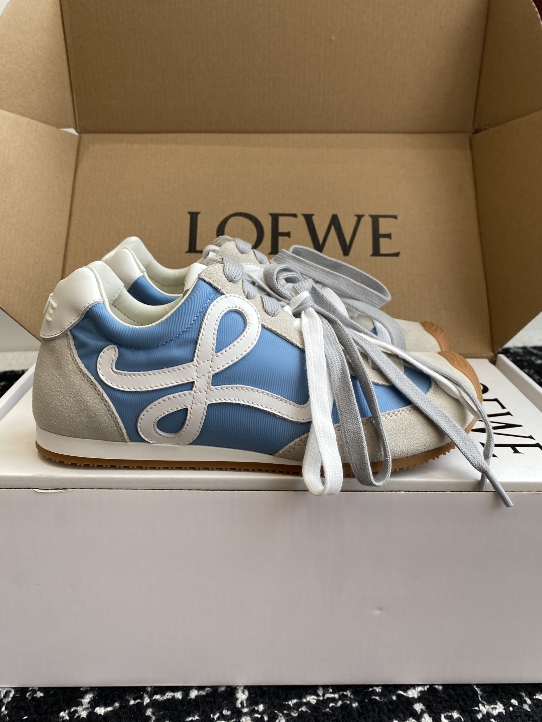 代购级 P扣子加10 （官网同步✈️盒包装）
Loewe 2025巴黎时装周新balletrunner 
