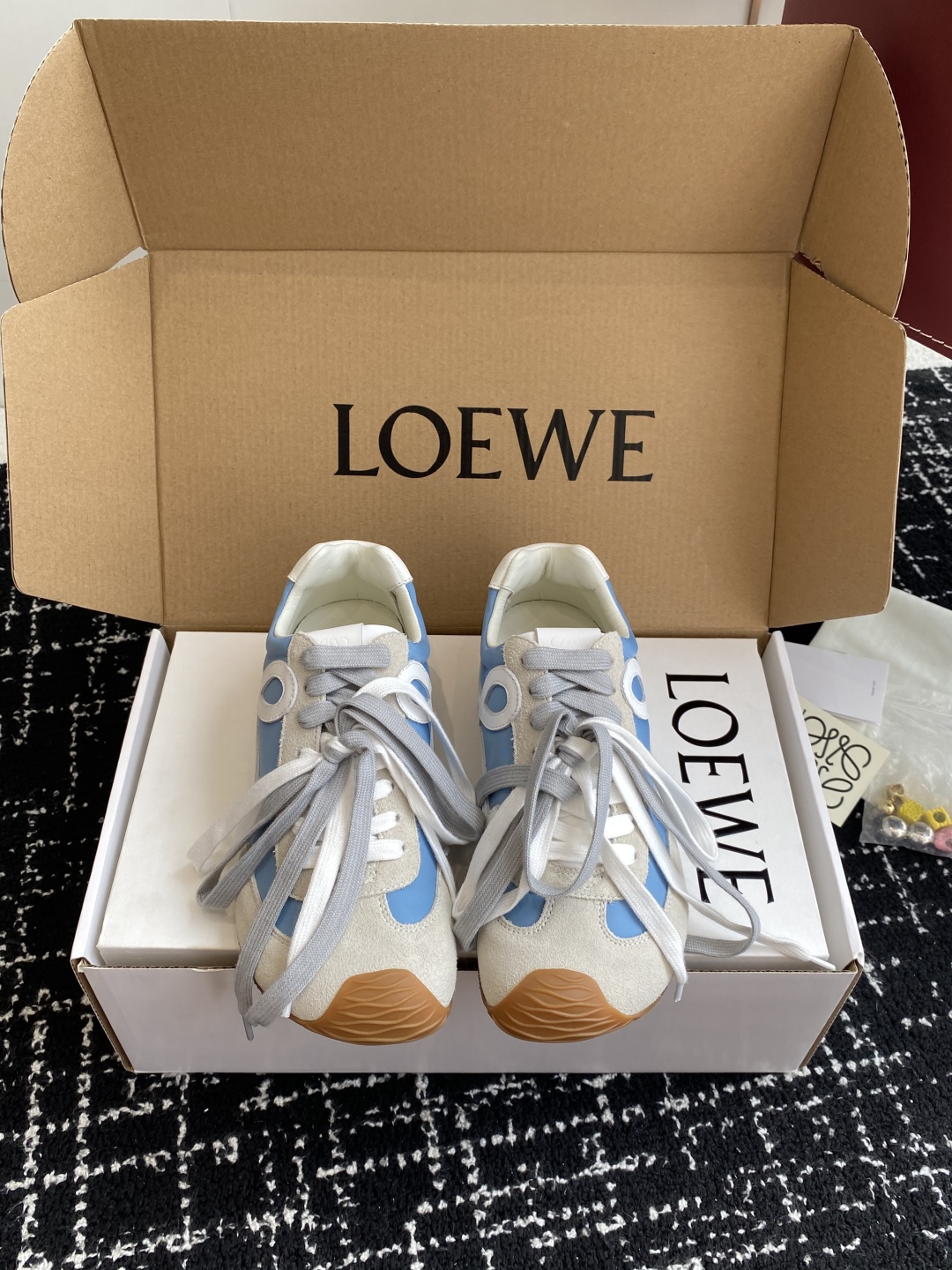 代购级 P扣子加10 （官网同步✈️盒包装）
Loewe 2025巴黎时装周新balletrunner 