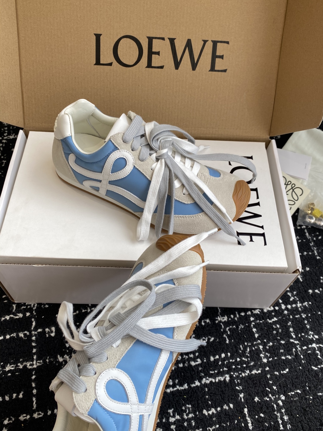 代购级 P扣子加10 （官网同步✈️盒包装）
Loewe 2025巴黎时装周新balletrunner 