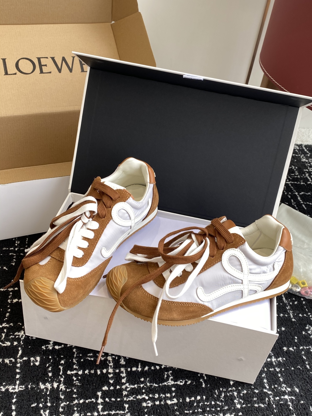 代购级 P扣子加10 （官网同步✈️盒包装）
Loewe 2025巴黎时装周新balletrunner 