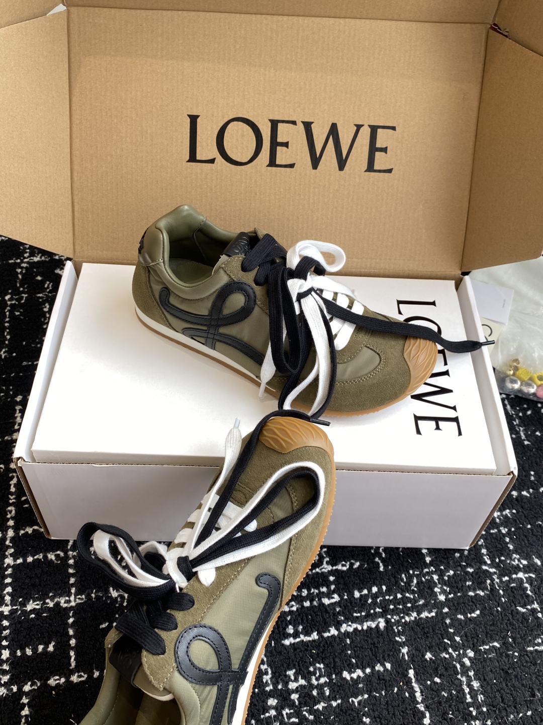 代购级 P扣子加10 （官网同步✈️盒包装）
Loewe 2025巴黎时装周新balletrunner 