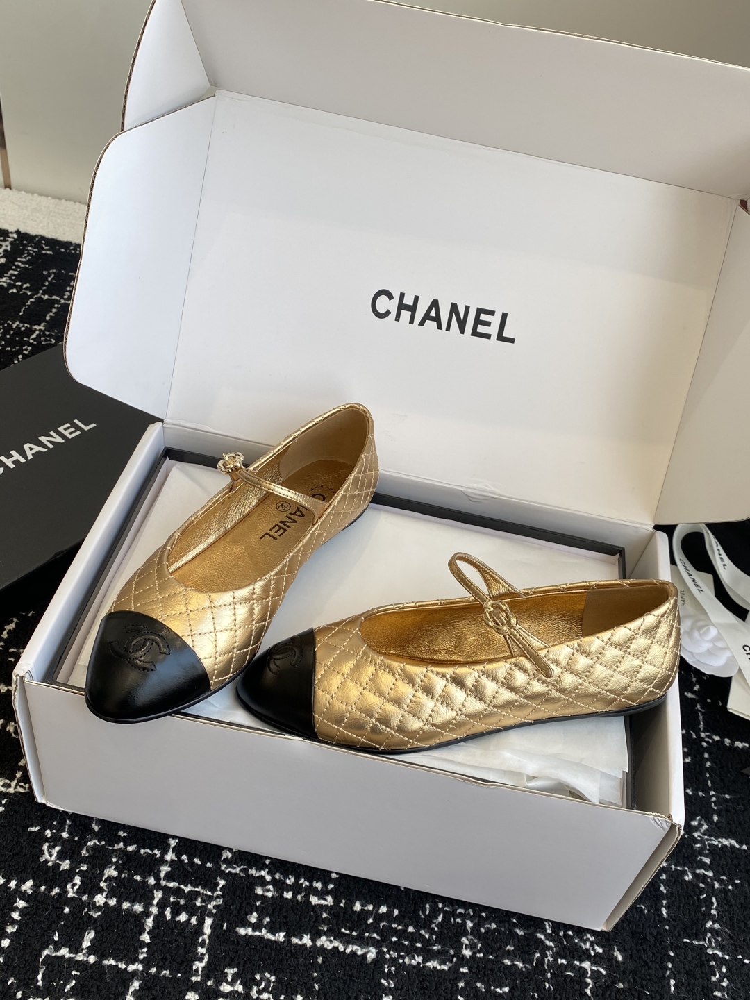 代购级（⚠️官网同步✈️盒包装）
Chanel 25ss 春夏系列 玛丽珍 芭蕾舞鞋

非常火的大双C设