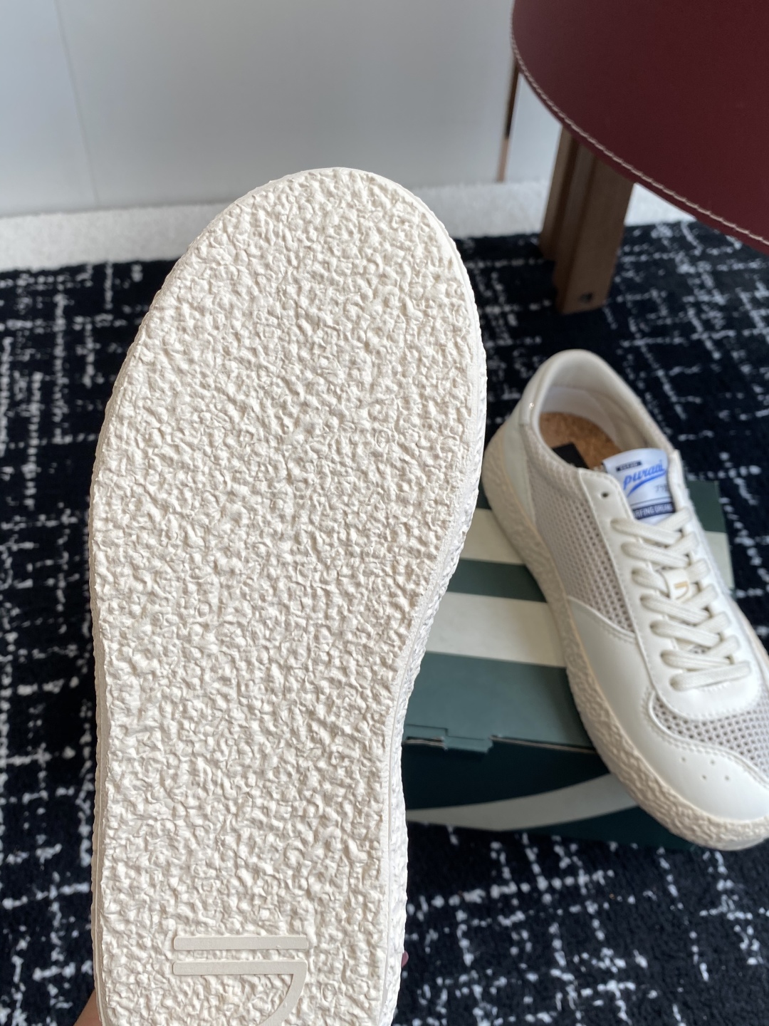代购级
小众新品 Puraai Polly SS25复古板鞋主打环保材料的潮流品牌Puraai的25春夏