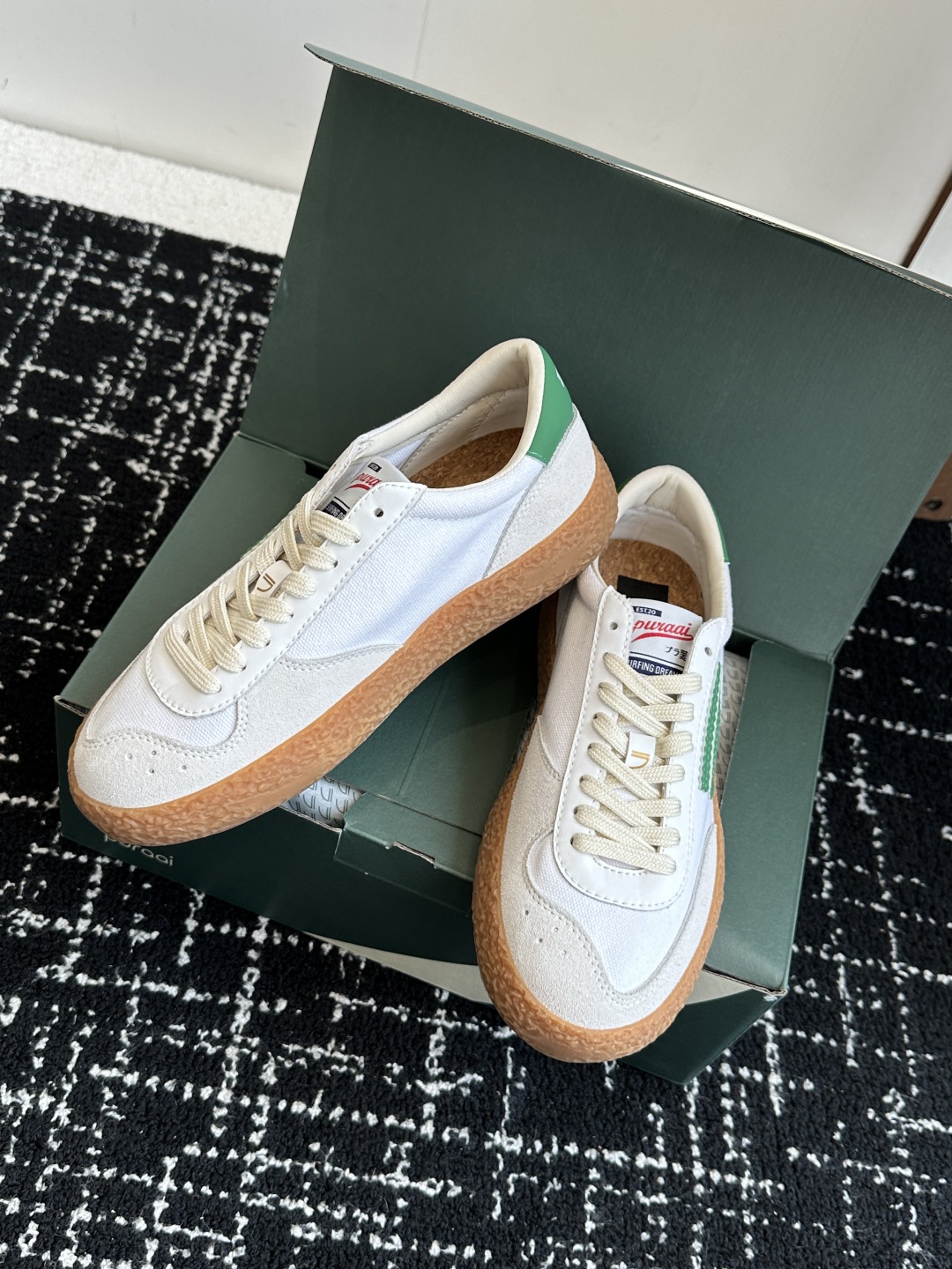 代购级
小众新品 Puraai Polly SS25复古板鞋主打环保材料的潮流品牌Puraai的25春夏