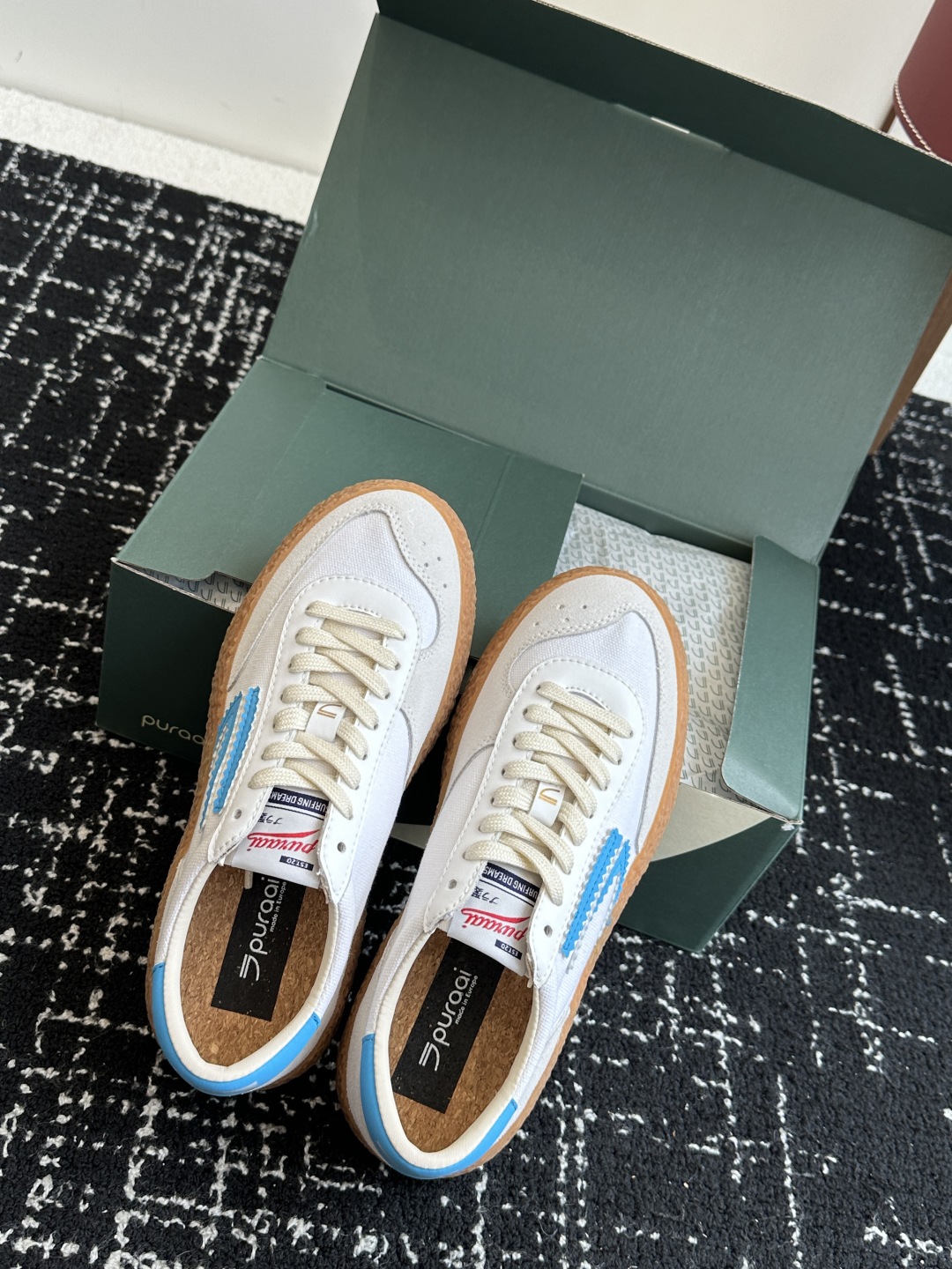 代购级
小众新品 Puraai Polly SS25复古板鞋主打环保材料的潮流品牌Puraai的25春夏