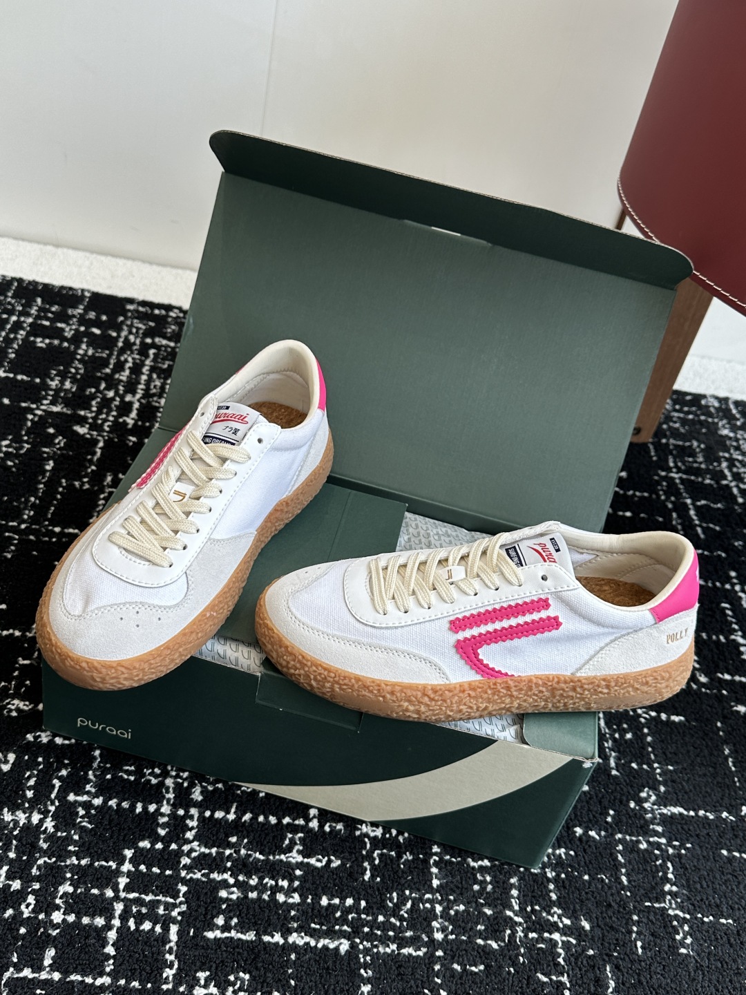 代购级
小众新品 Puraai Polly SS25复古板鞋主打环保材料的潮流品牌Puraai的25春夏