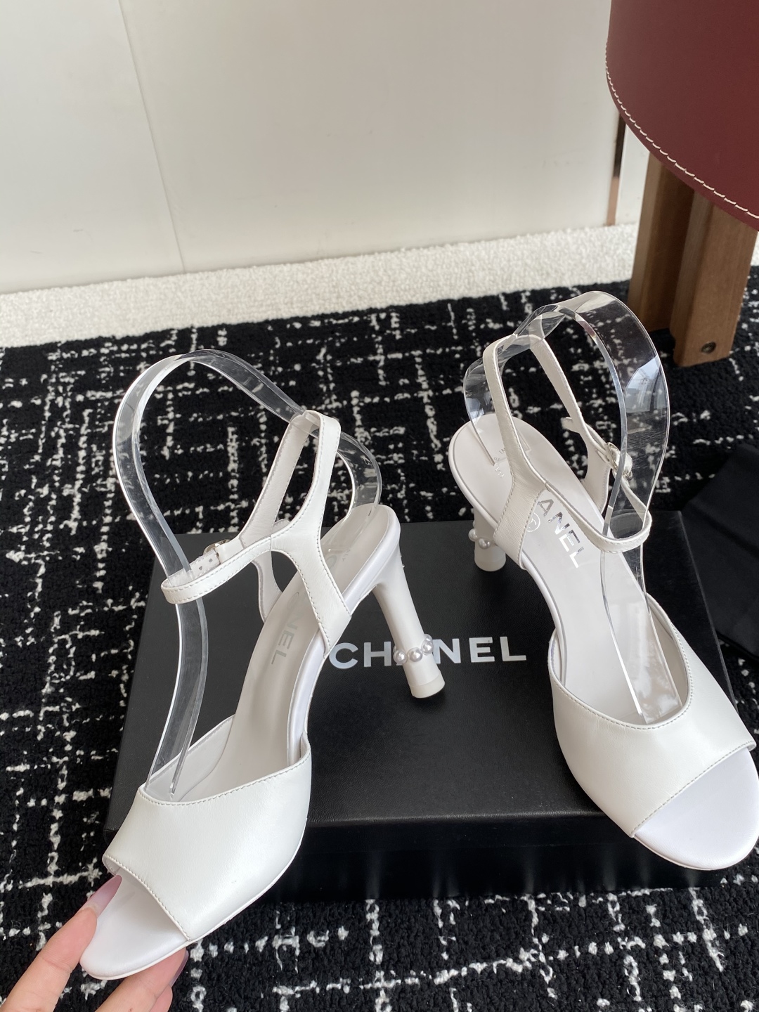 代购级
CHANEL 香奈儿 25ss春夏最新款高跟时装凉鞋鞋
      超多网红时尚博主种草 高级感