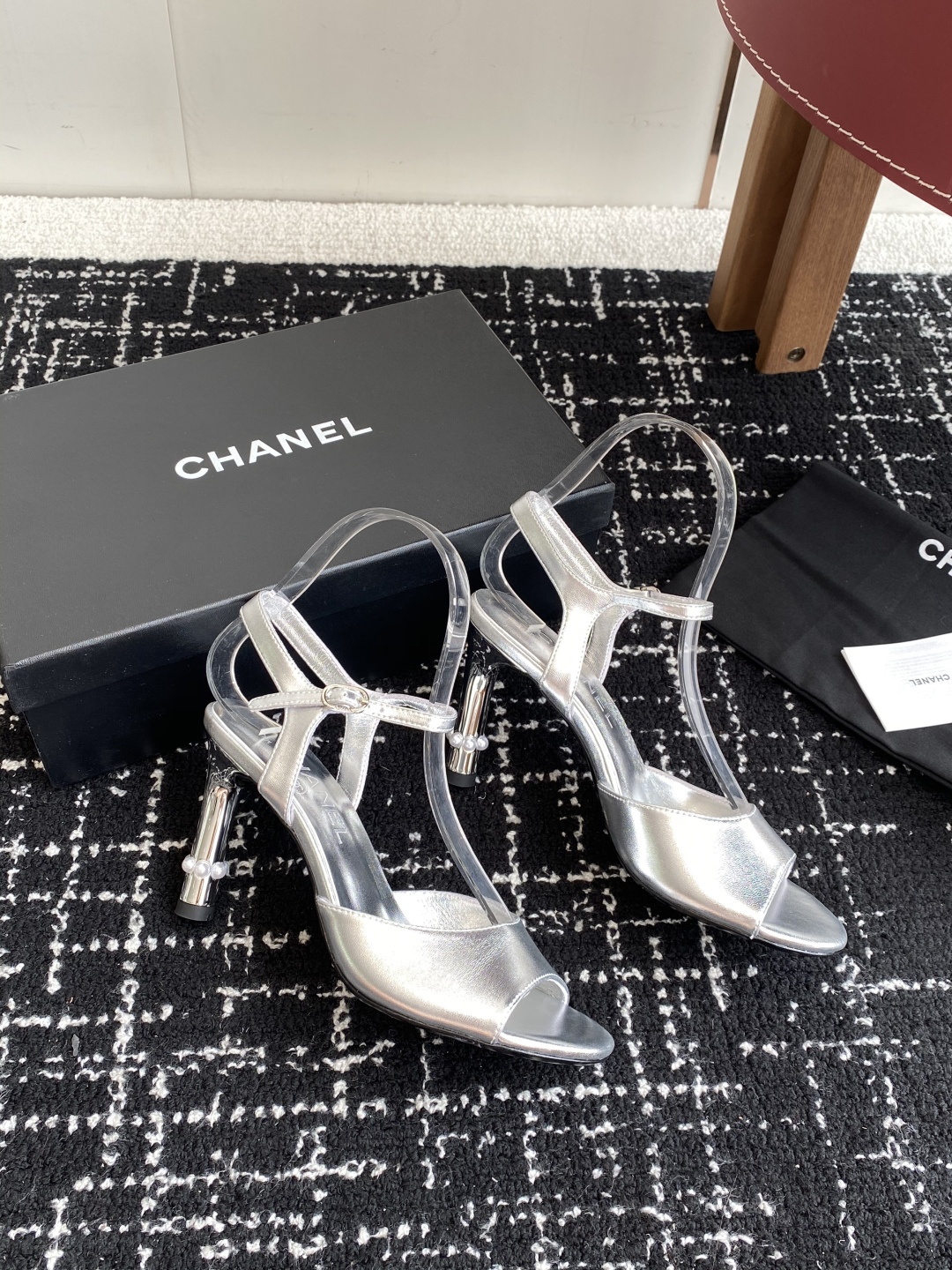 代购级
CHANEL 香奈儿 25ss春夏最新款高跟时装凉鞋鞋
      超多网红时尚博主种草 高级感