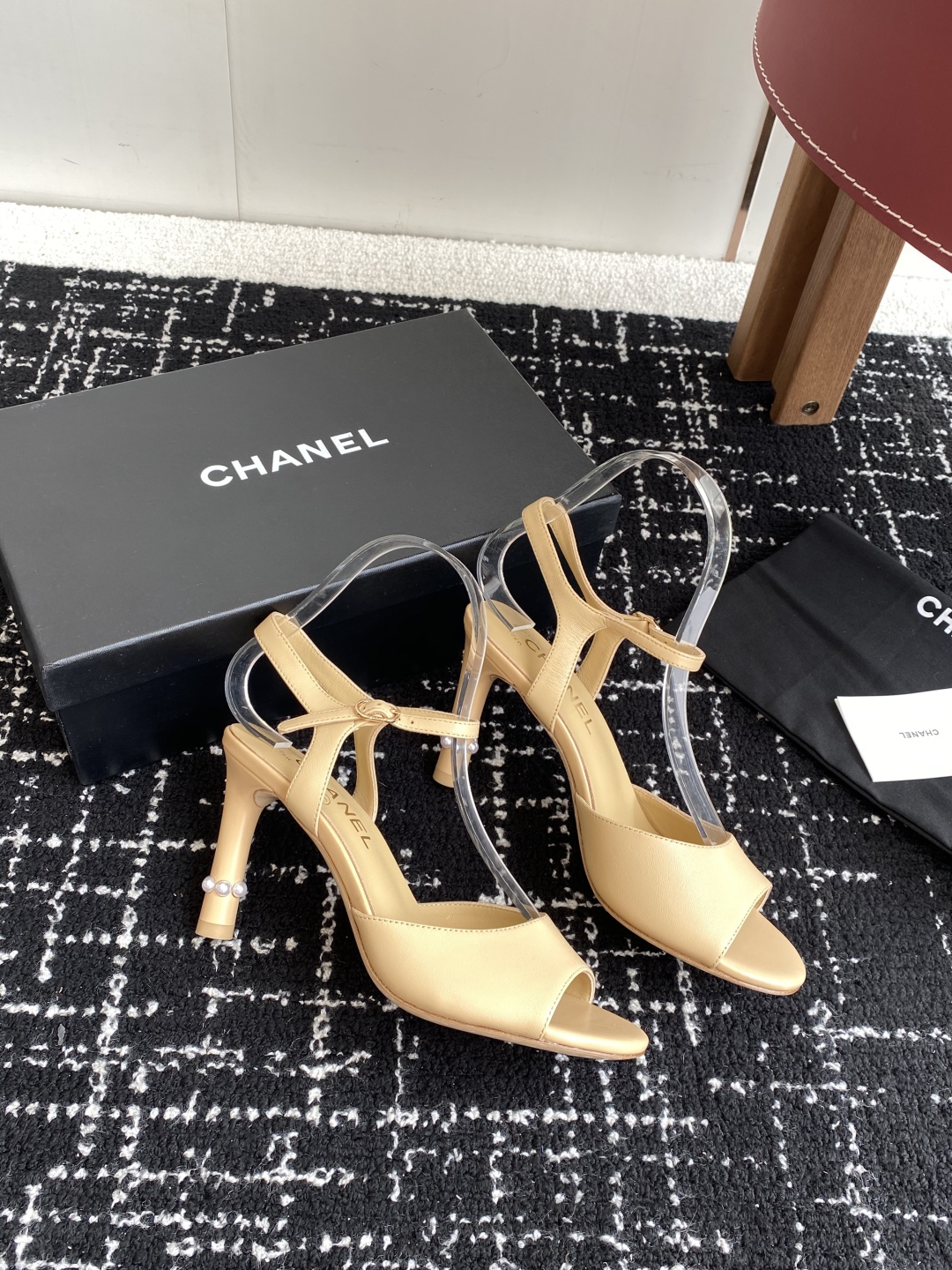 代购级
CHANEL 香奈儿 25ss春夏最新款高跟时装凉鞋鞋
      超多网红时尚博主种草 高级感