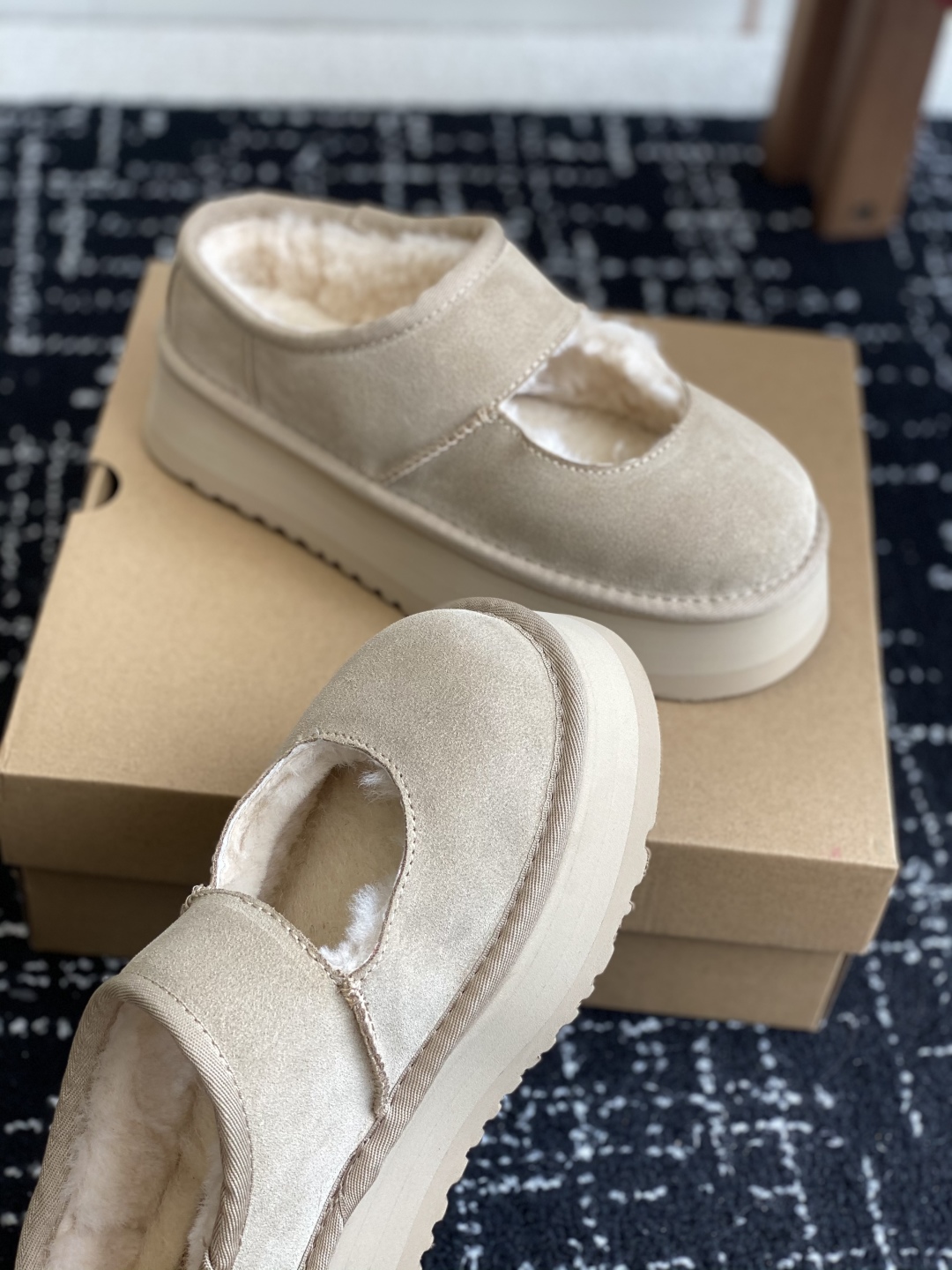 东莞代购级
UGG 25ss 厚底 包子拖鞋 设计方便穿脱双层高密度泡棉鞋内底

皮毛一体面料 耐磨中底