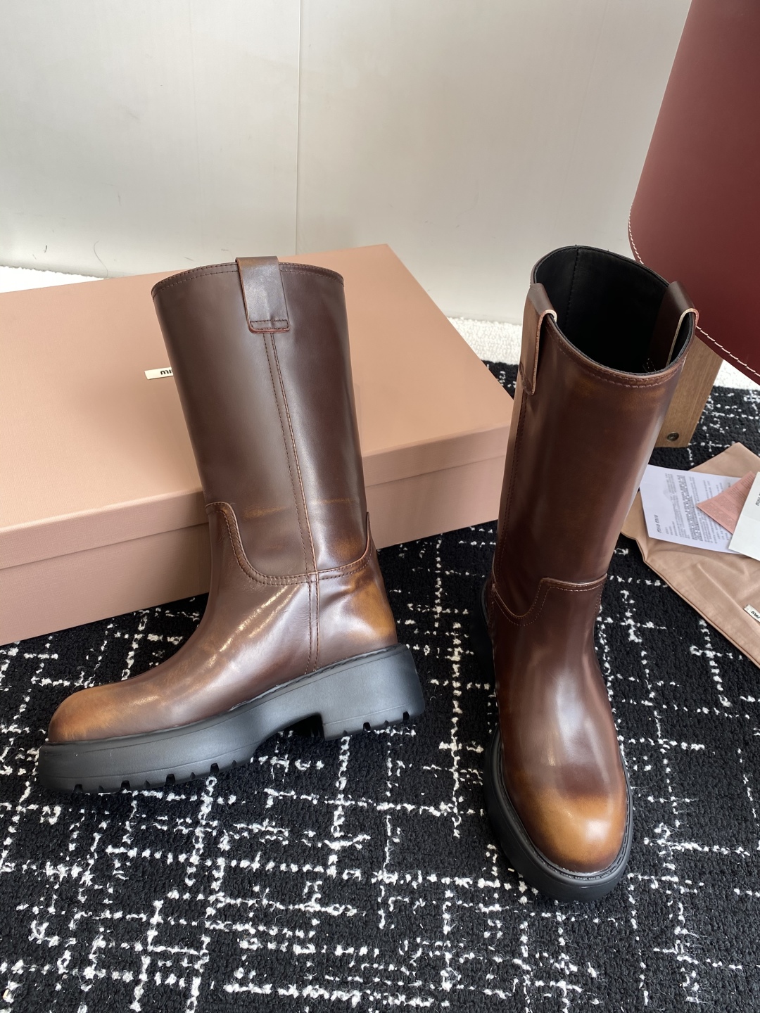 代购级
miu miu fw25 new arrival～ 缪缪 25ss 秋冬新款厚底高筒裸靴 骑士靴
