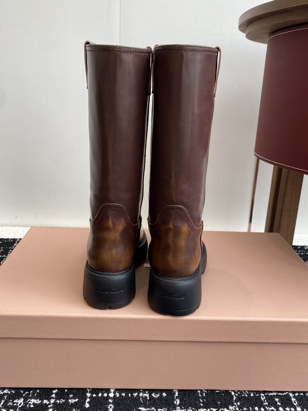 代购级
miu miu fw25 new arrival～ 缪缪 25ss 秋冬新款厚底高筒裸靴 骑士靴