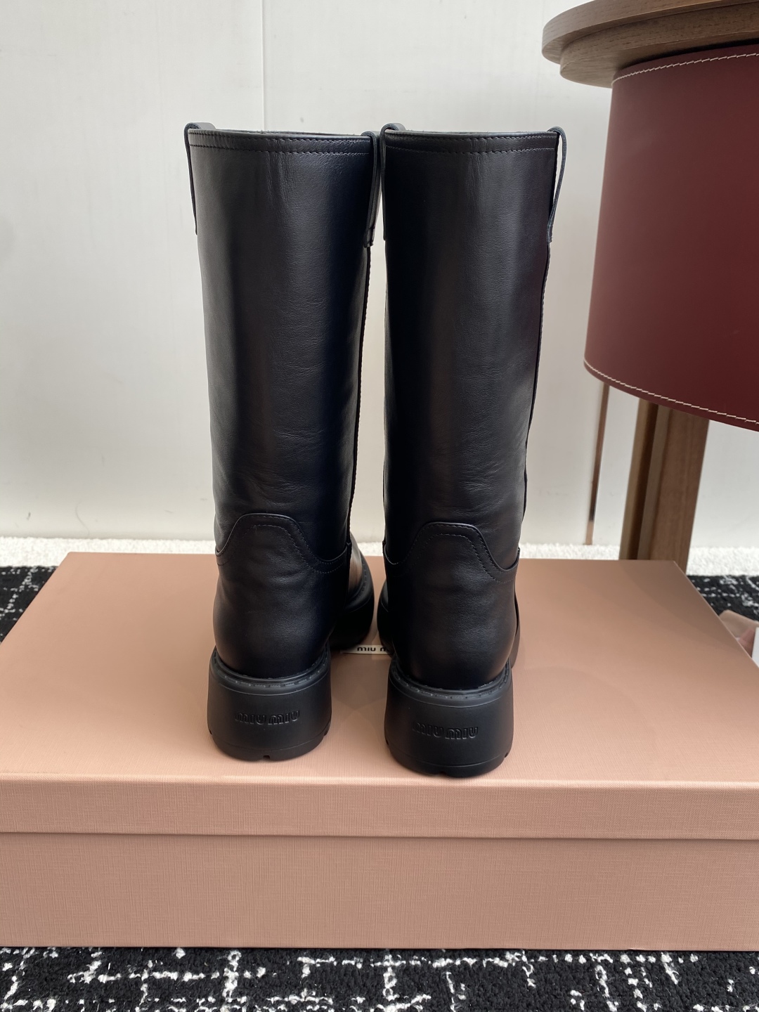 代购级
miu miu fw25 new arrival～ 缪缪 25ss 秋冬新款厚底高筒裸靴 骑士靴
