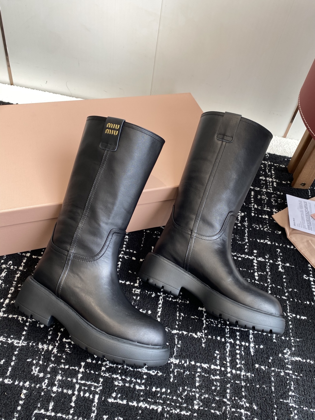 代购级
miu miu fw25 new arrival～ 缪缪 25ss 秋冬新款厚底高筒裸靴 骑士靴
