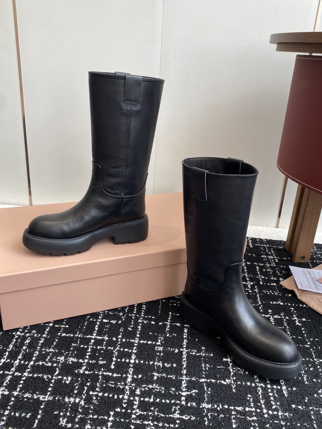代购级
miu miu fw25 new arrival～ 缪缪 25ss 秋冬新款厚底高筒裸靴 骑士靴