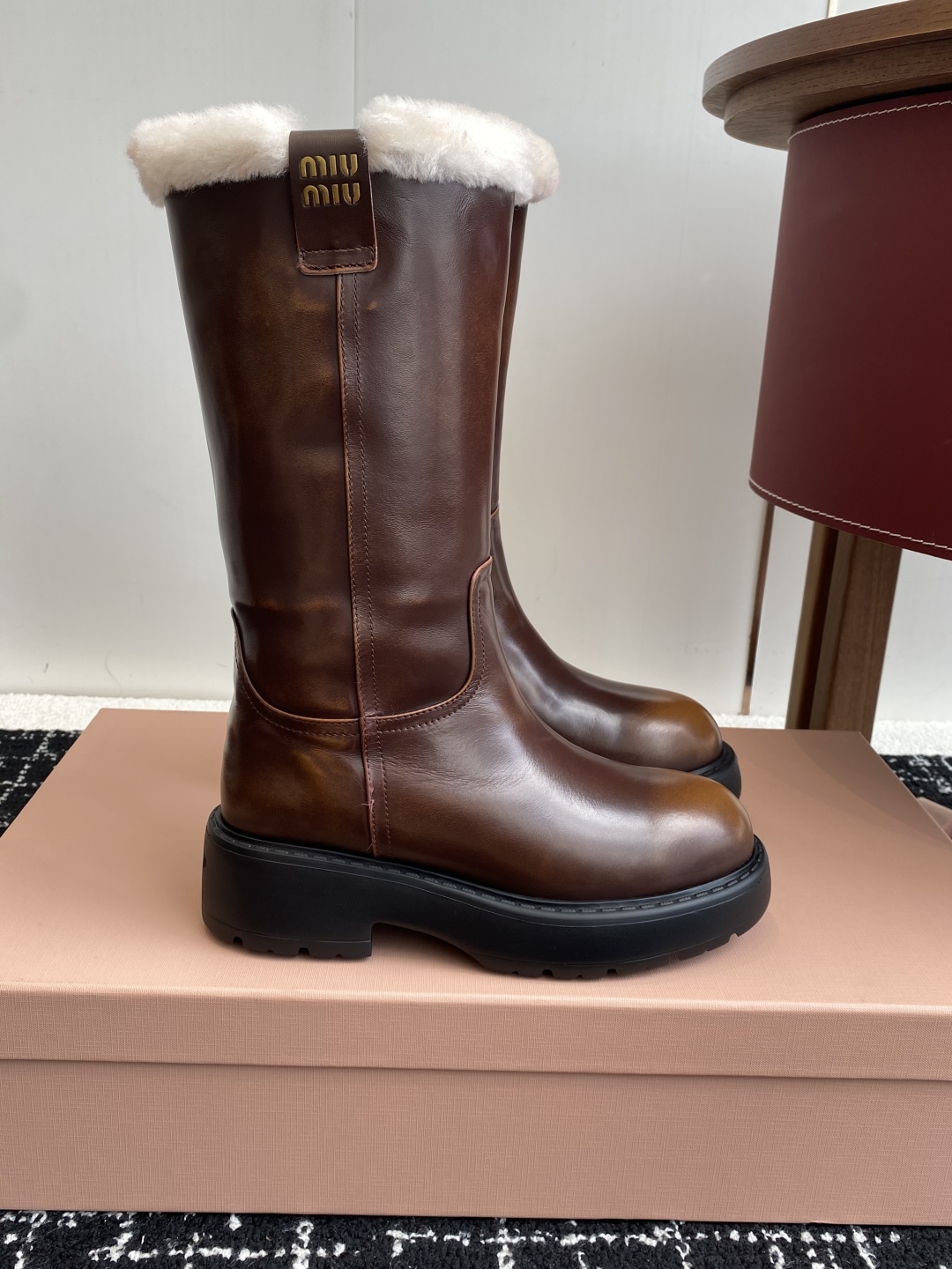代购级
miu miu fw25 new arrival～ 缪缪 25ss 秋冬新款厚底高筒裸靴 骑士靴