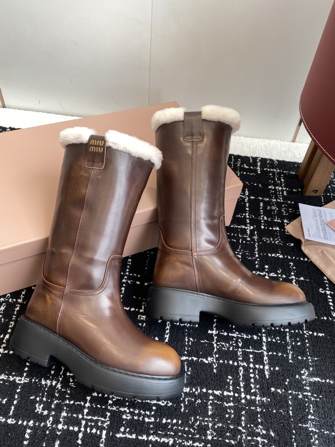 代购级
miu miu fw25 new arrival～ 缪缪 25ss 秋冬新款厚底高筒裸靴 骑士靴