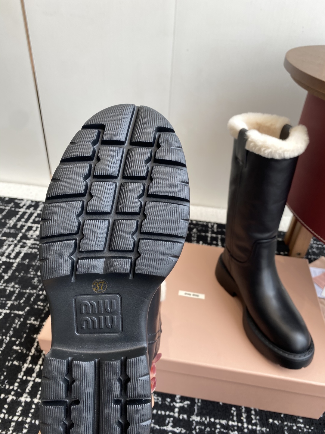 代购级
miu miu fw25 new arrival～ 缪缪 25ss 秋冬新款厚底高筒裸靴 骑士靴