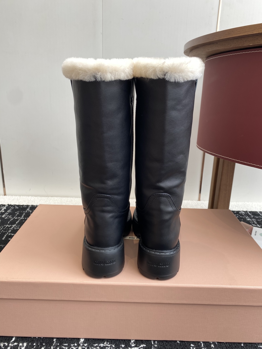 代购级
miu miu fw25 new arrival～ 缪缪 25ss 秋冬新款厚底高筒裸靴 骑士靴