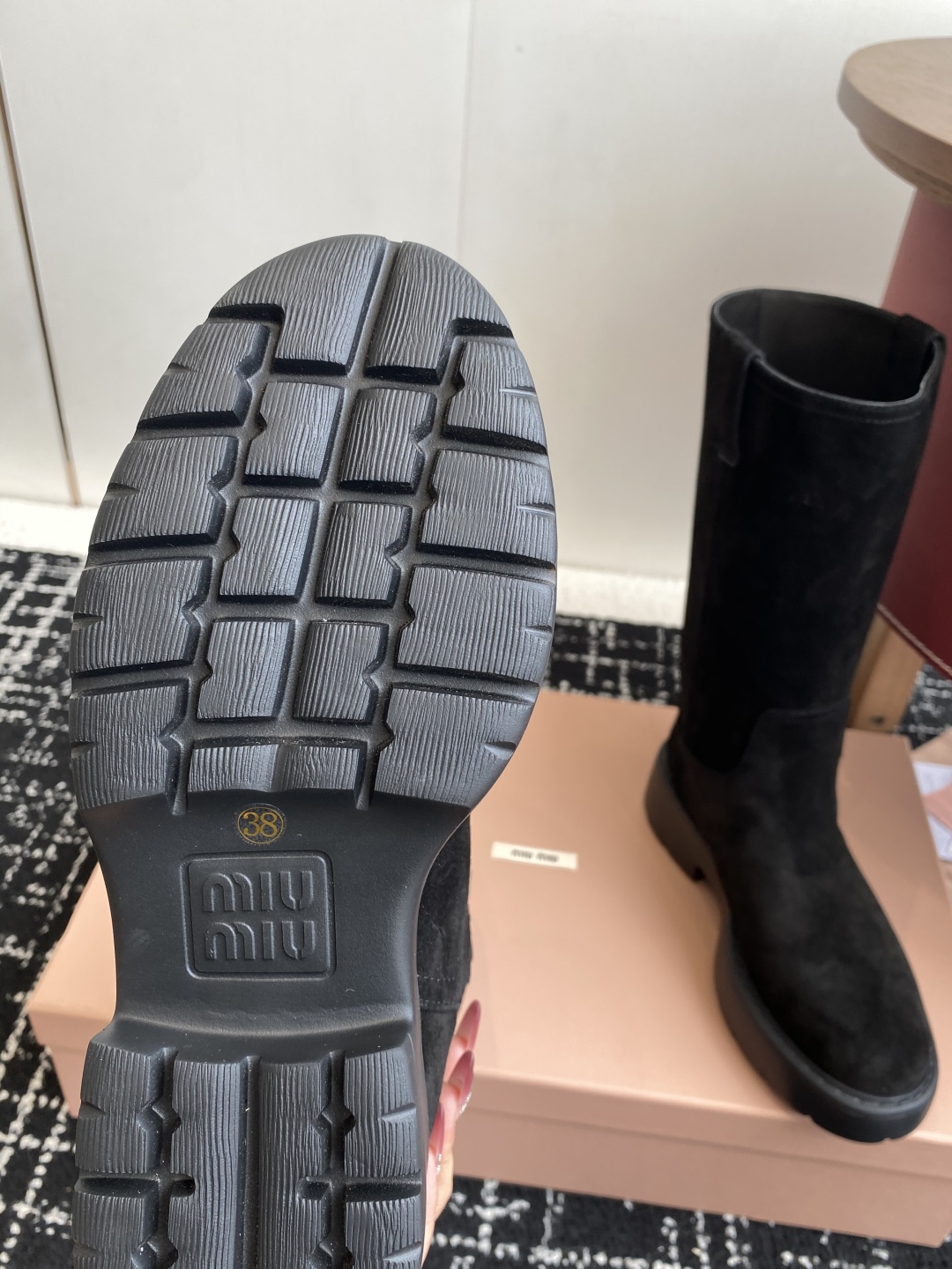 代购级
miu miu fw25 new arrival～ 缪缪 25ss 秋冬新款厚底高筒裸靴 骑士靴
