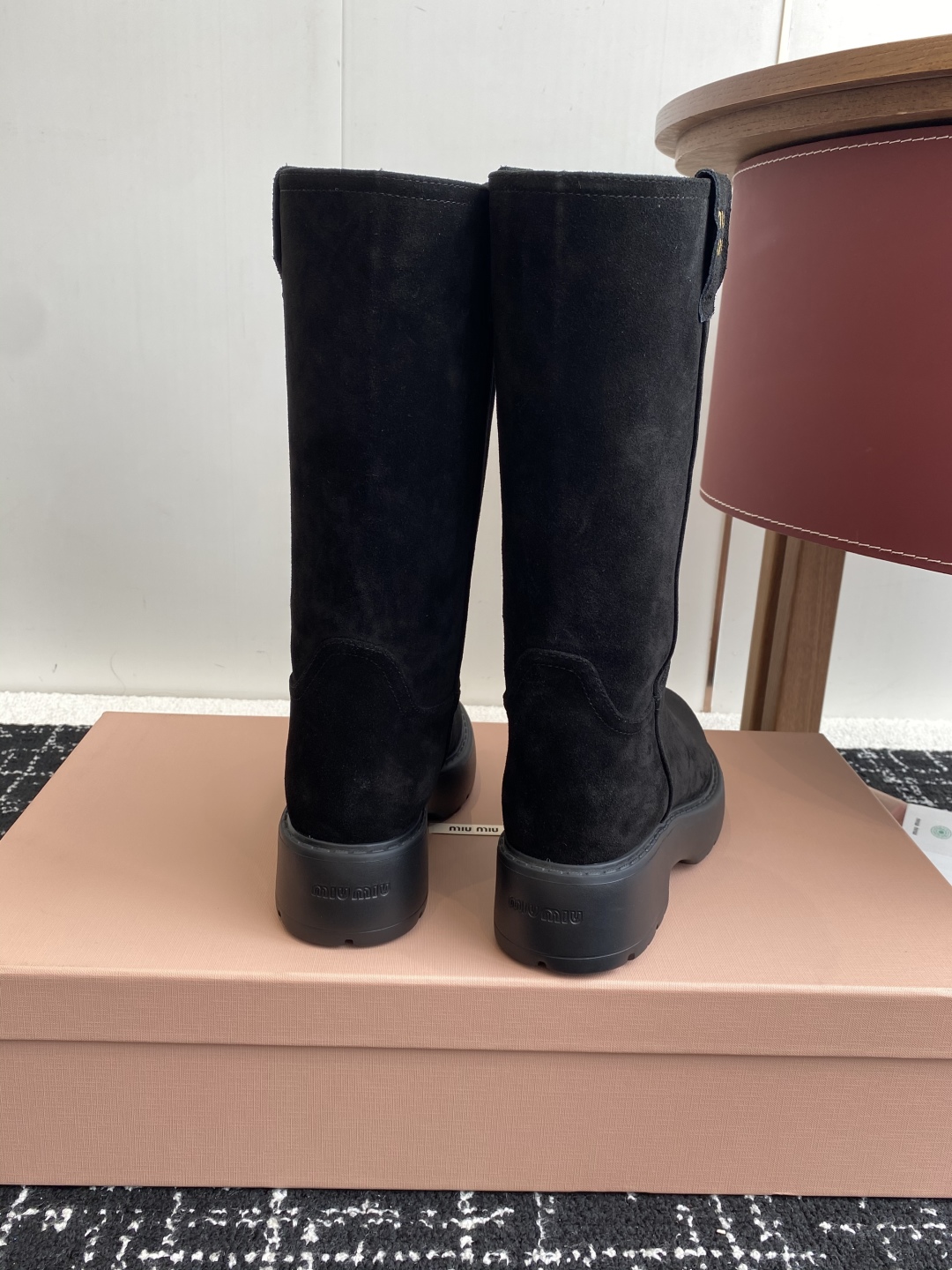 代购级
miu miu fw25 new arrival～ 缪缪 25ss 秋冬新款厚底高筒裸靴 骑士靴