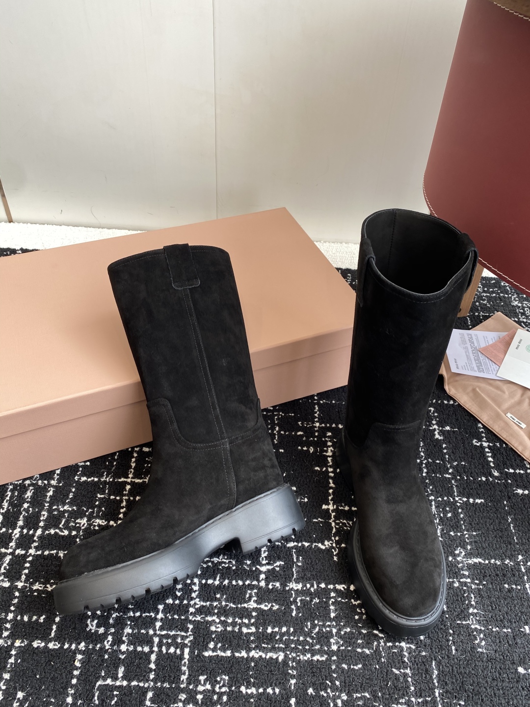 代购级
miu miu fw25 new arrival～ 缪缪 25ss 秋冬新款厚底高筒裸靴 骑士靴