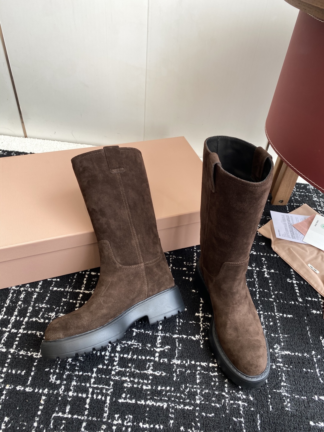 代购级
miu miu fw25 new arrival～ 缪缪 25ss 秋冬新款厚底高筒裸靴 骑士靴