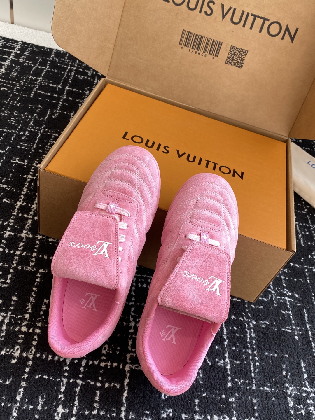 代购级
25ss 春夏季新款 情侣同款球鞋 穿上就是时髦精

这款 Footprint Soccer 运