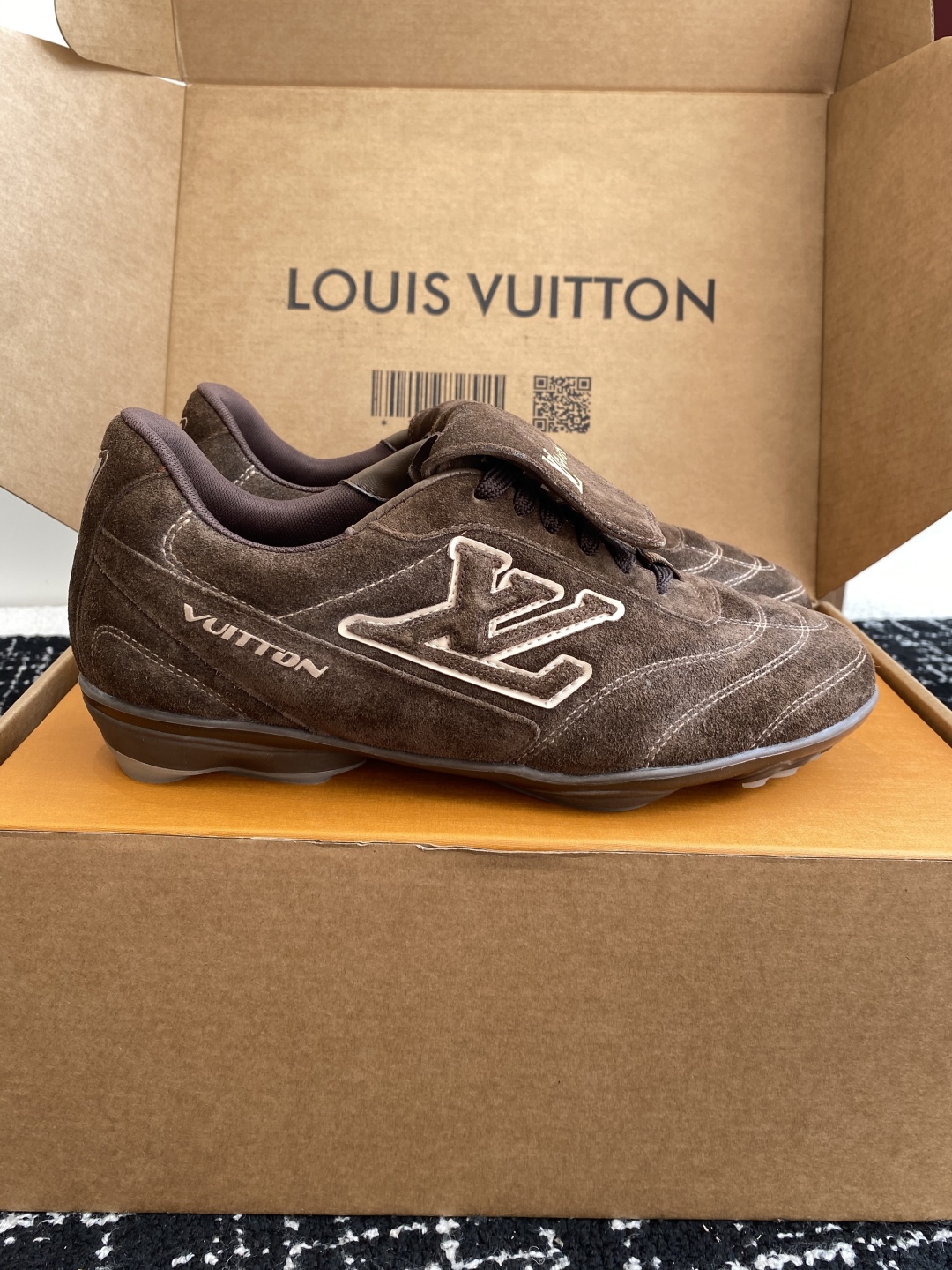 代购级
25ss 春夏季新款 情侣同款球鞋 穿上就是时髦精

这款 Footprint Soccer 运