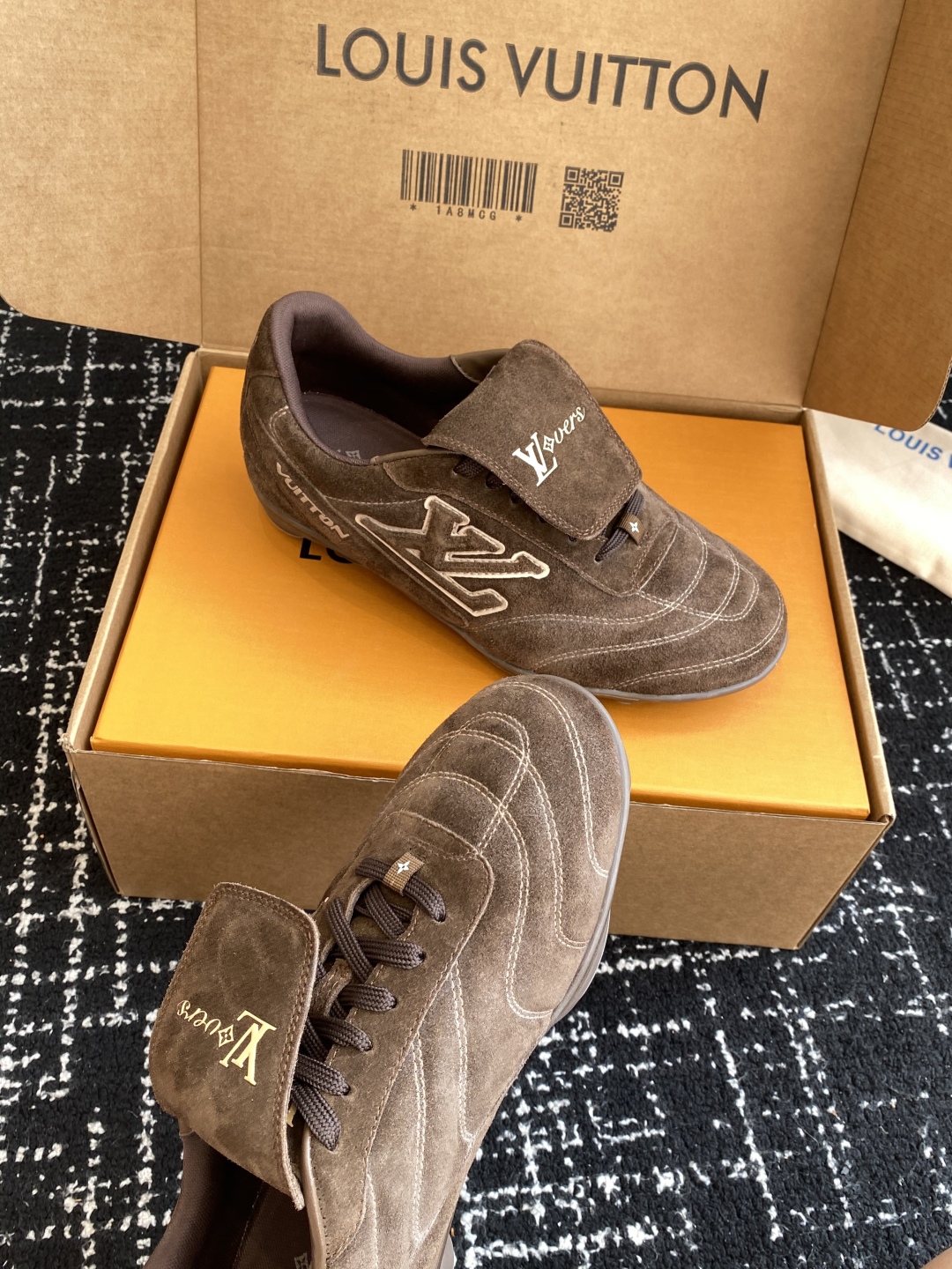 代购级
25ss 春夏季新款 情侣同款球鞋 穿上就是时髦精

这款 Footprint Soccer 运