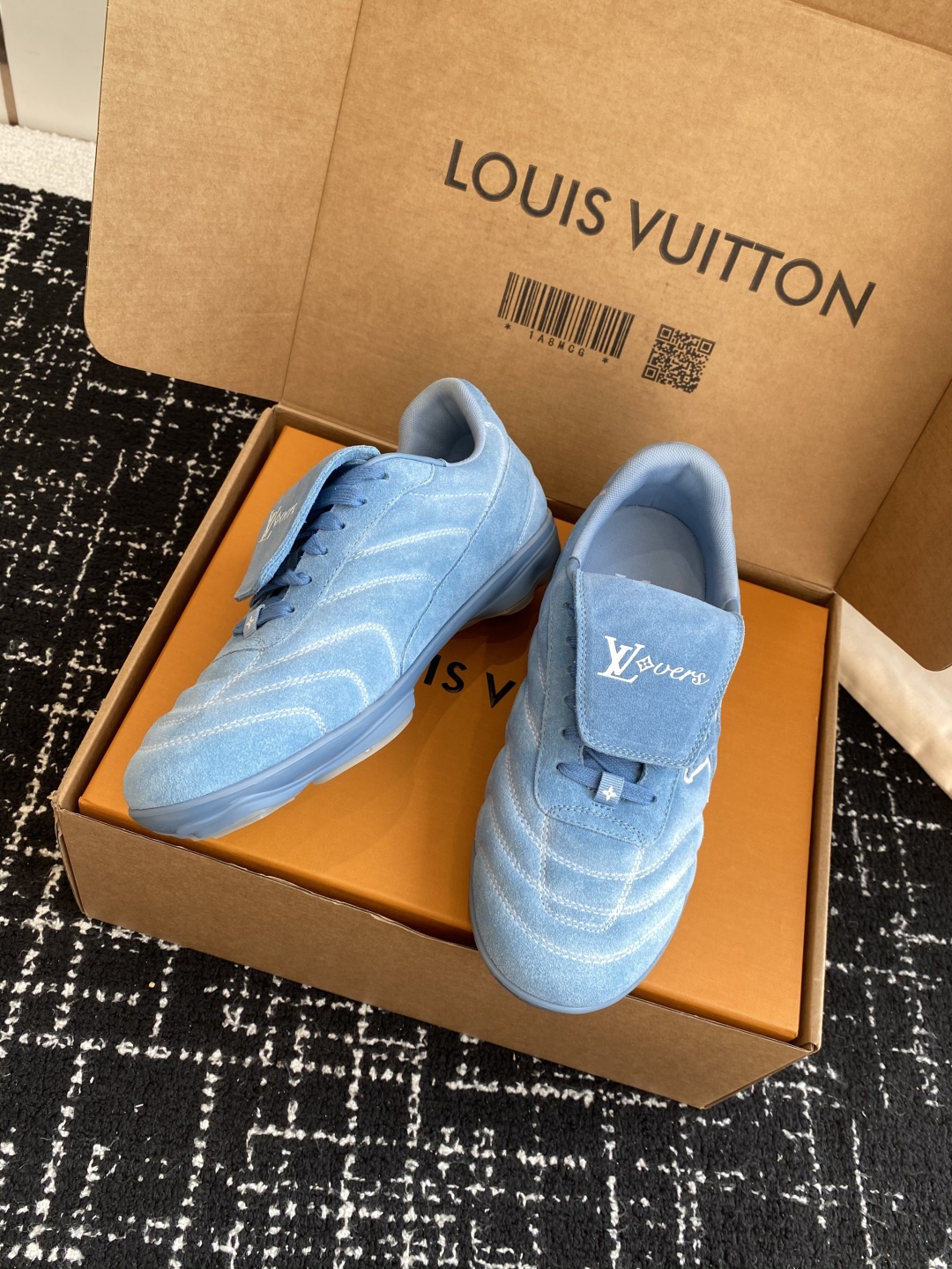 代购级
25ss 春夏季新款 情侣同款球鞋 穿上就是时髦精

这款 Footprint Soccer 运