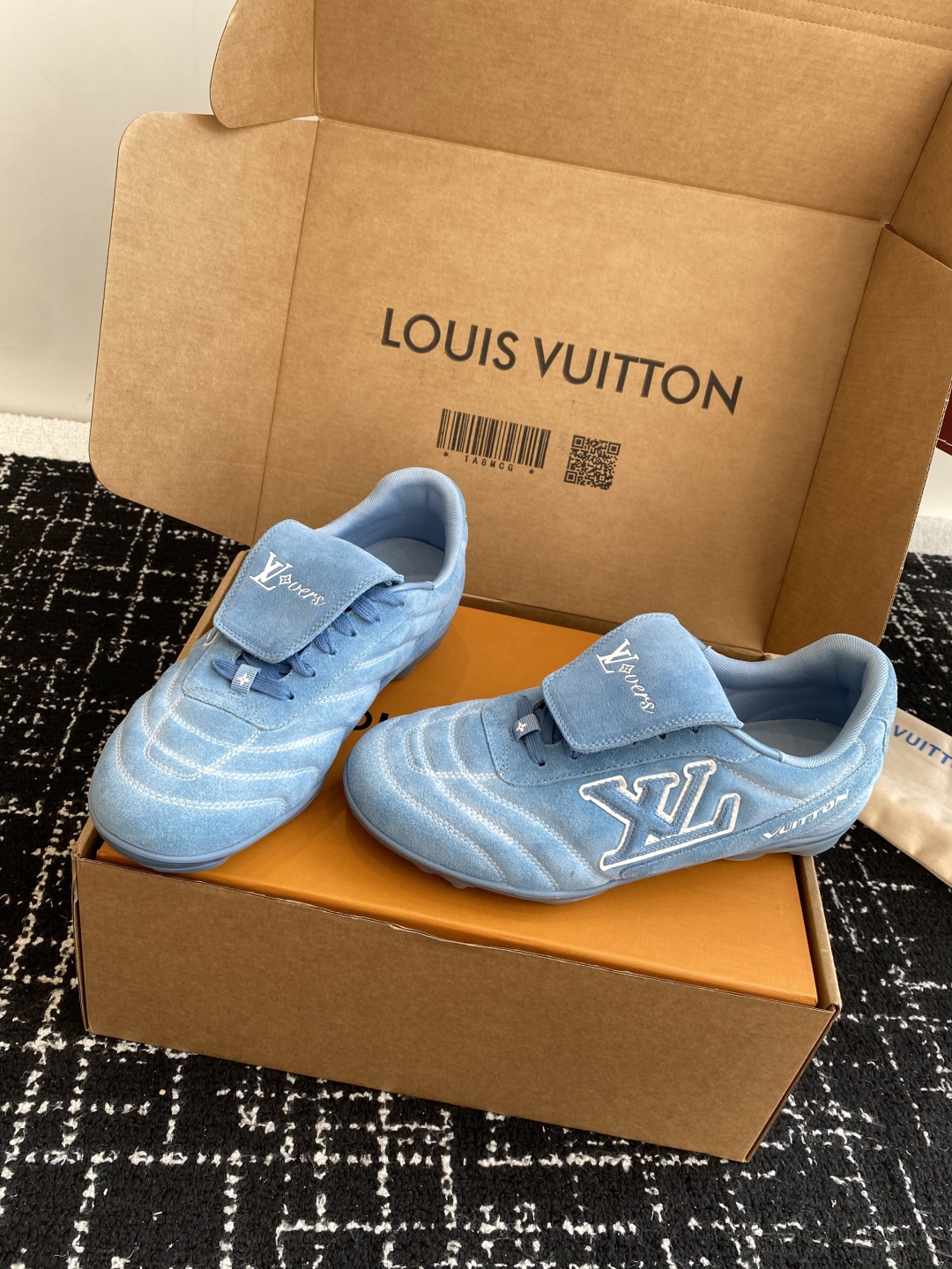 代购级
25ss 春夏季新款 情侣同款球鞋 穿上就是时髦精

这款 Footprint Soccer 运
