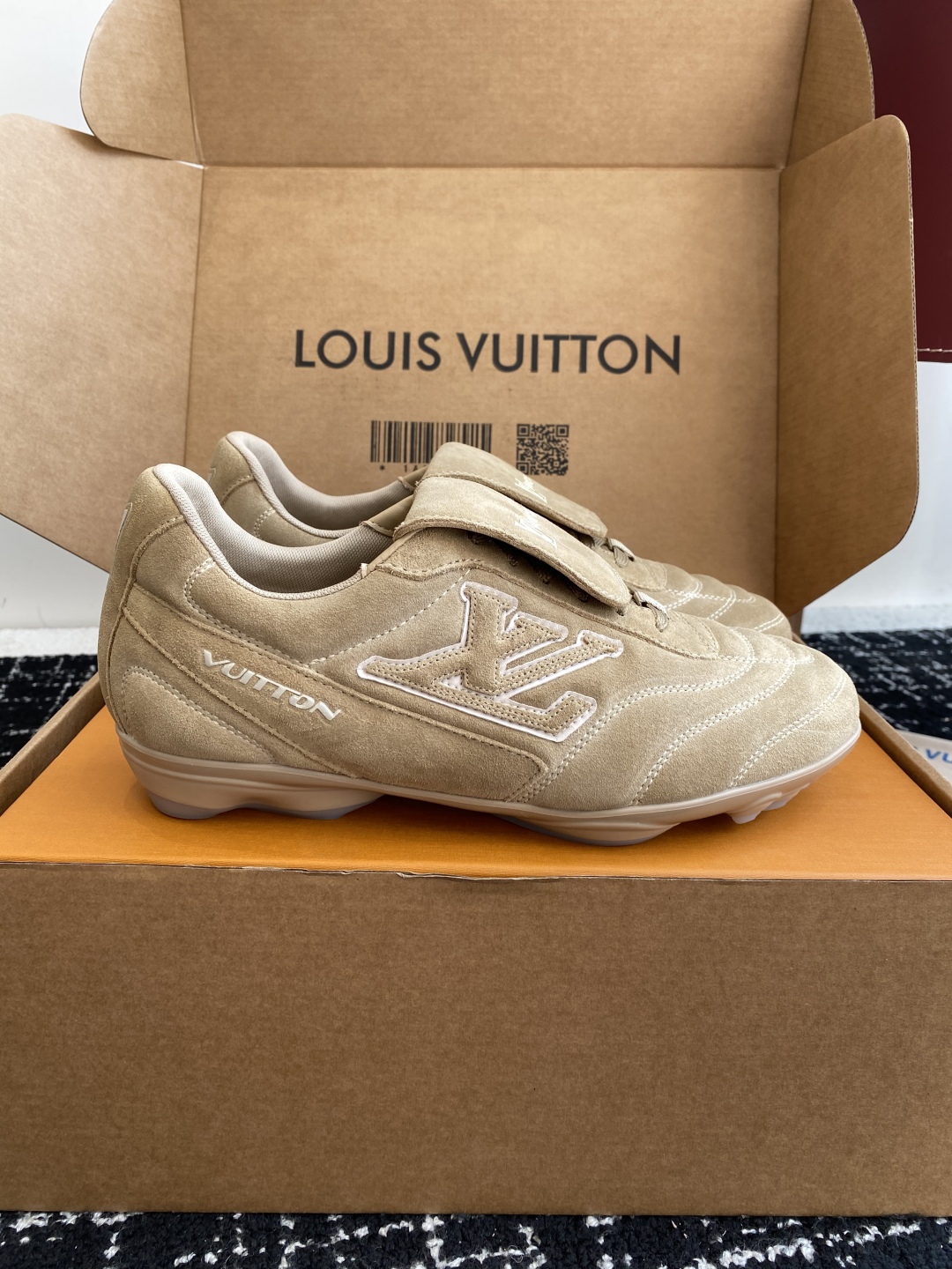代购级
25ss 春夏季新款 情侣同款球鞋 穿上就是时髦精

这款 Footprint Soccer 运