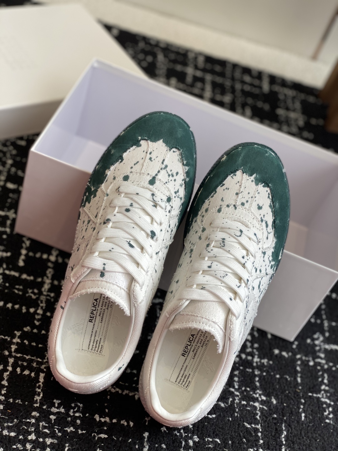 代购级
MaisonMargiela MM6 马吉拉 情侣款 喷墨 涂鸦 帆布 德训鞋 休闲 运动鞋