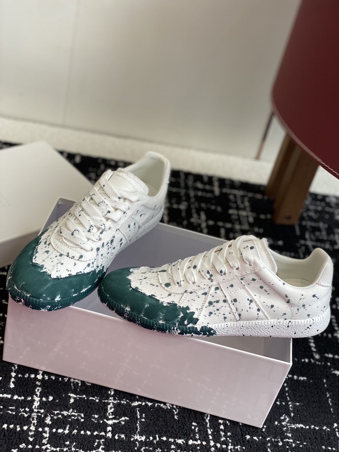 代购级
MaisonMargiela MM6 马吉拉 情侣款 喷墨 涂鸦 帆布 德训鞋 休闲 运动鞋