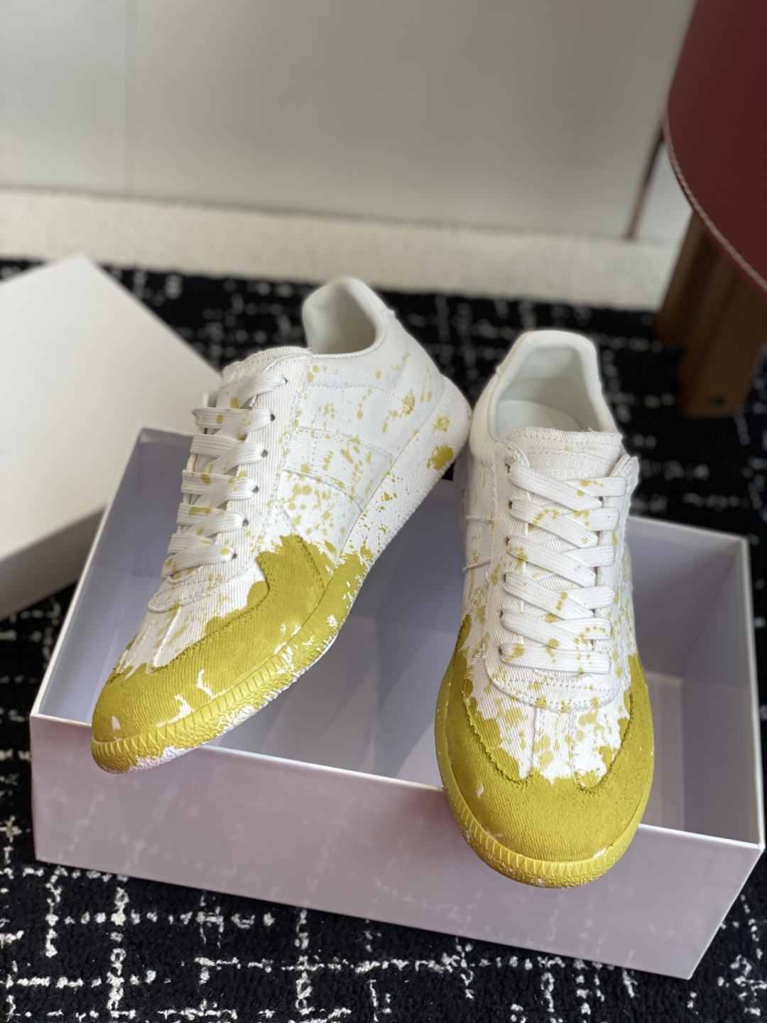 代购级
MaisonMargiela MM6 马吉拉 情侣款 喷墨 涂鸦 帆布 德训鞋 休闲 运动鞋