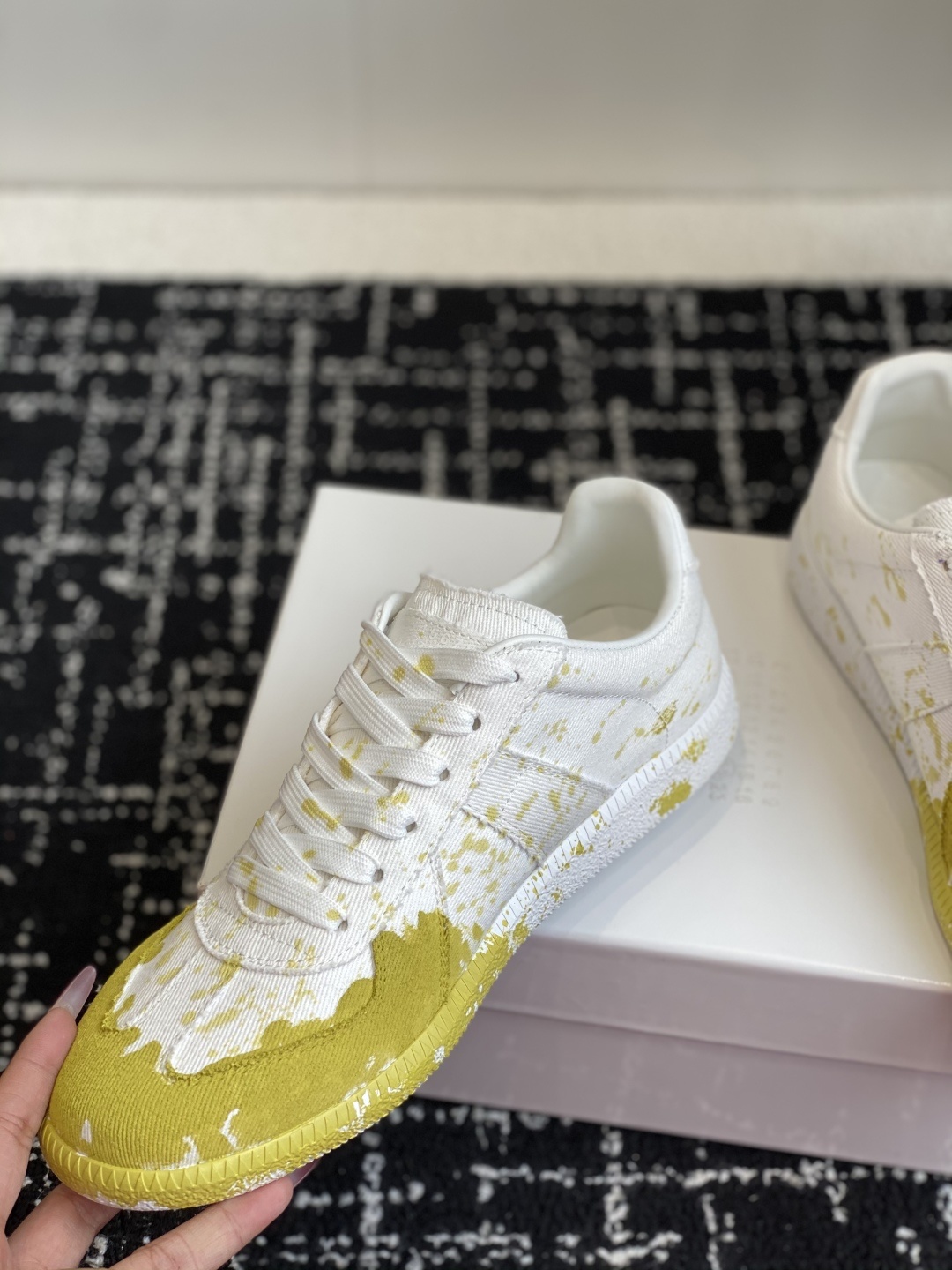 代购级
MaisonMargiela MM6 马吉拉 情侣款 喷墨 涂鸦 帆布 德训鞋 休闲 运动鞋